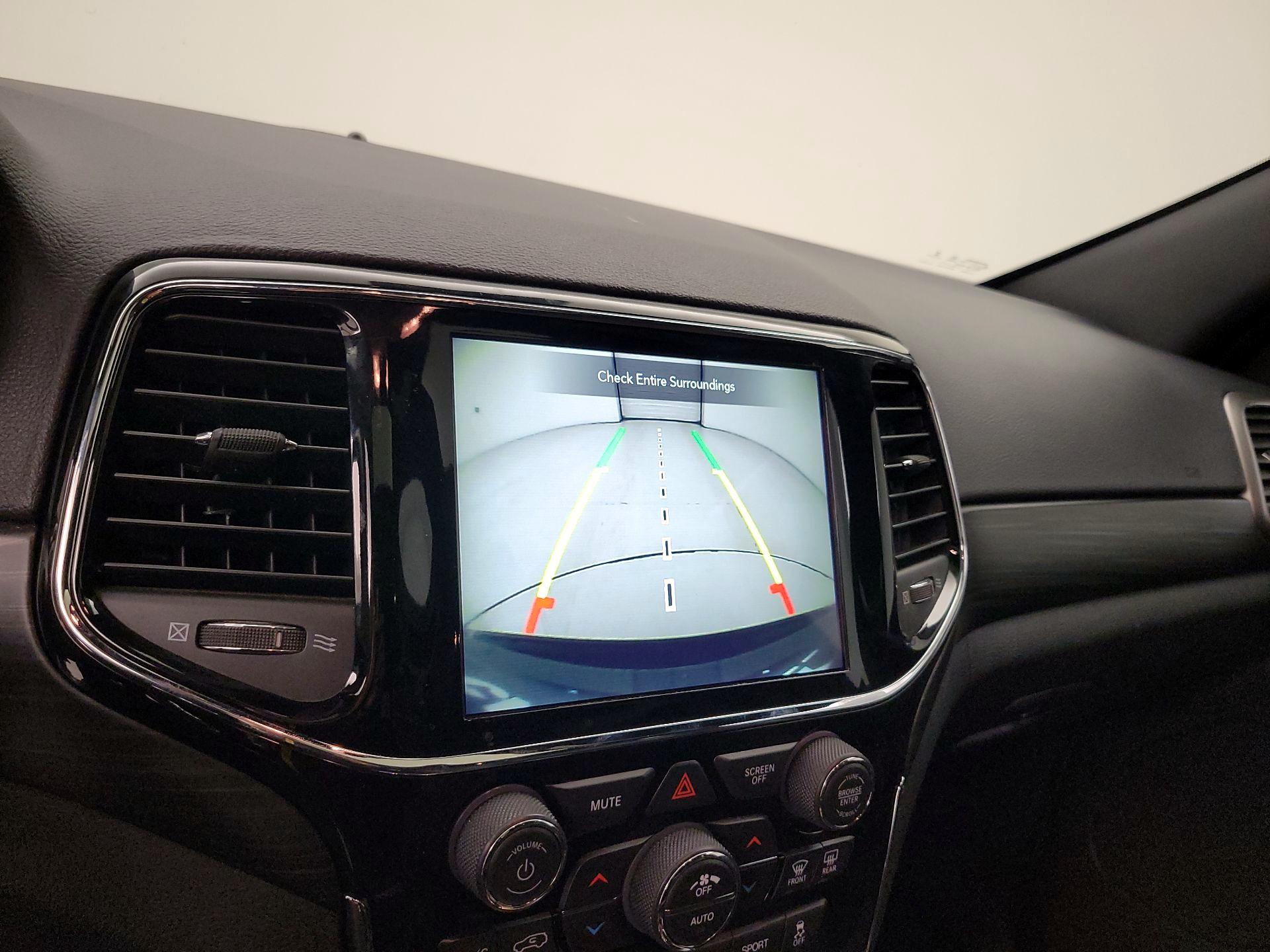 Thumbnail: 2020 Jeep Grand Cherokee - 15