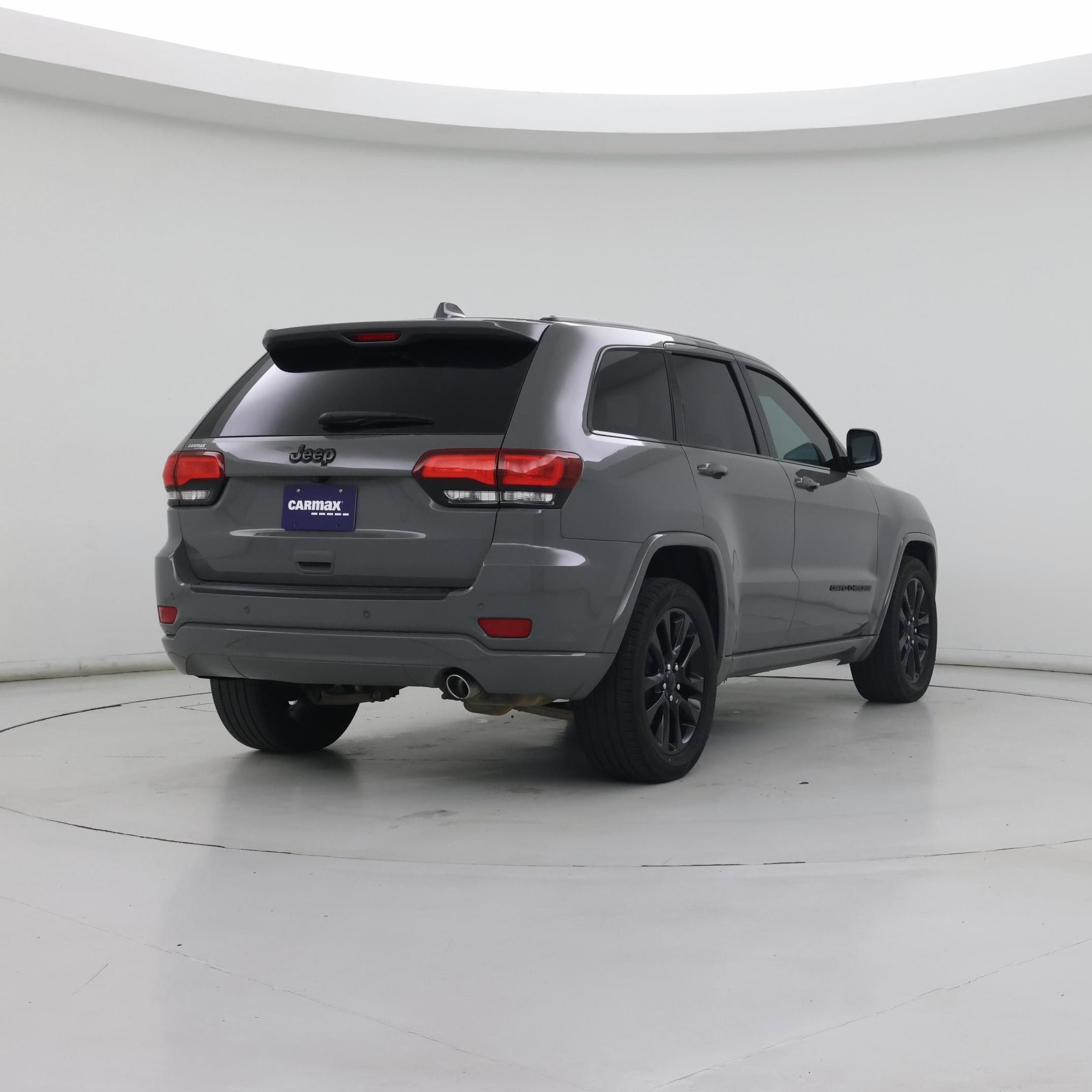 Thumbnail: 2020 Jeep Grand Cherokee - 8