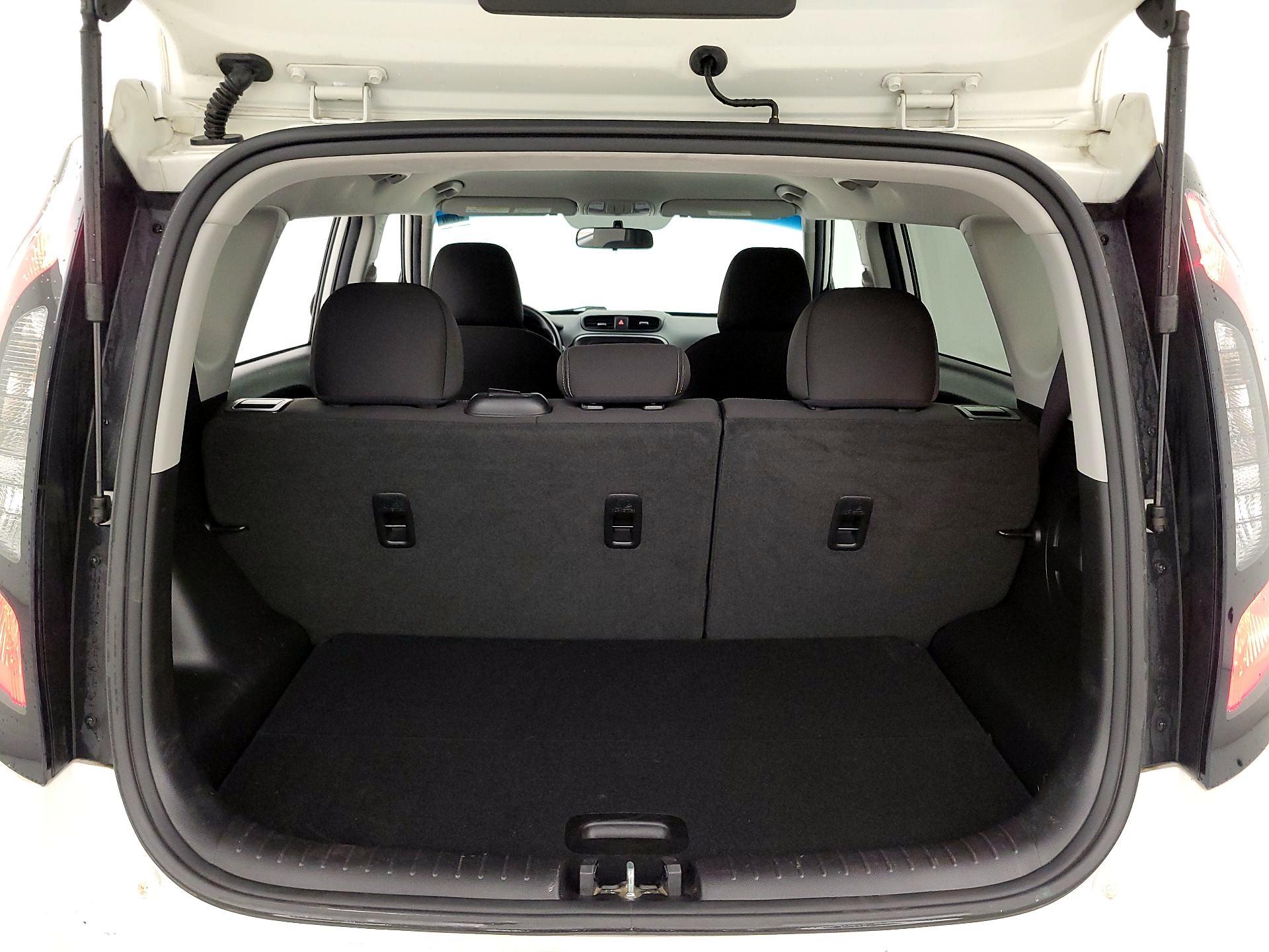 Thumbnail: 2017 Kia Soul - 18