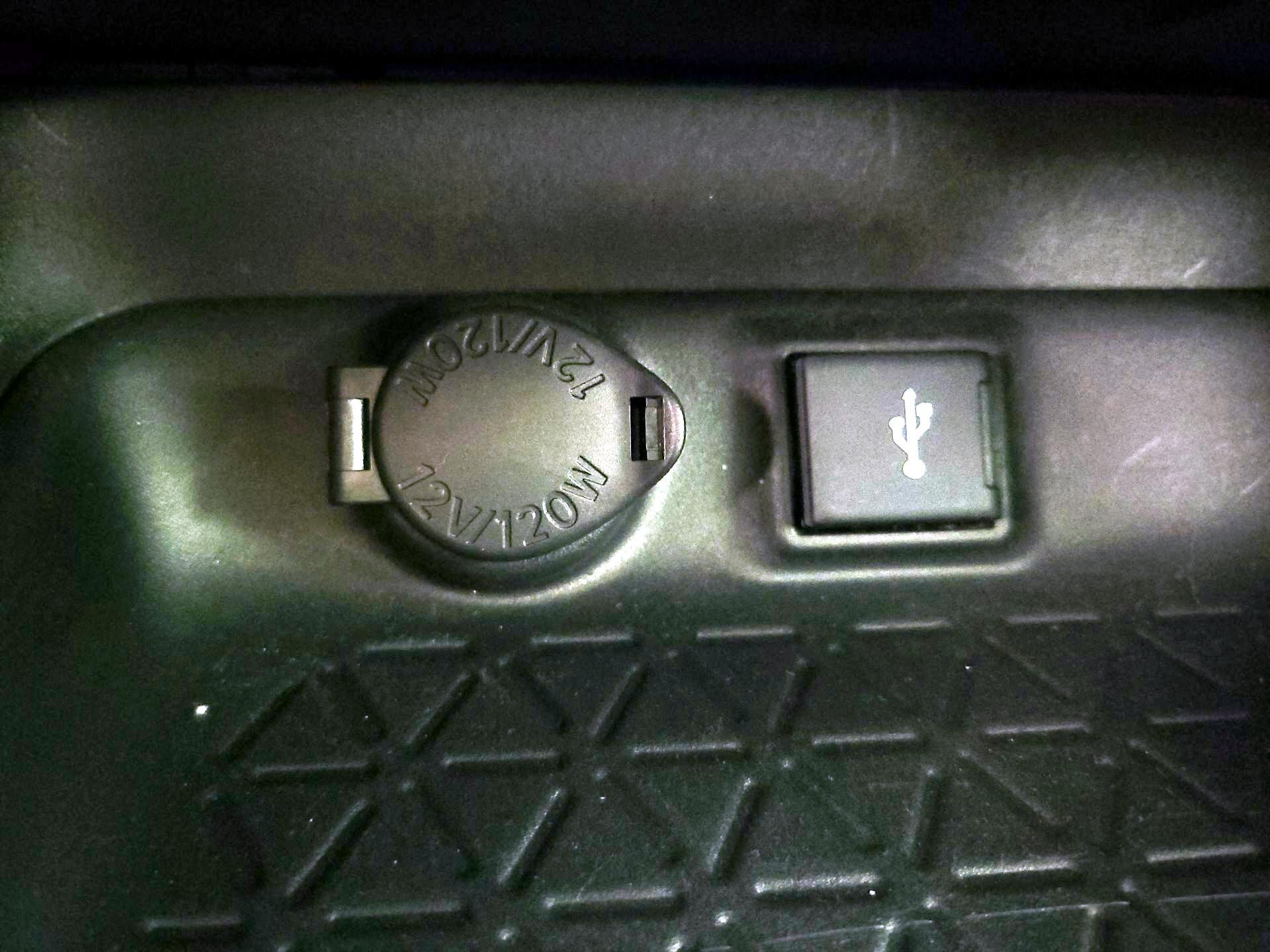 Thumbnail: 2022 Toyota RAV4 - 18