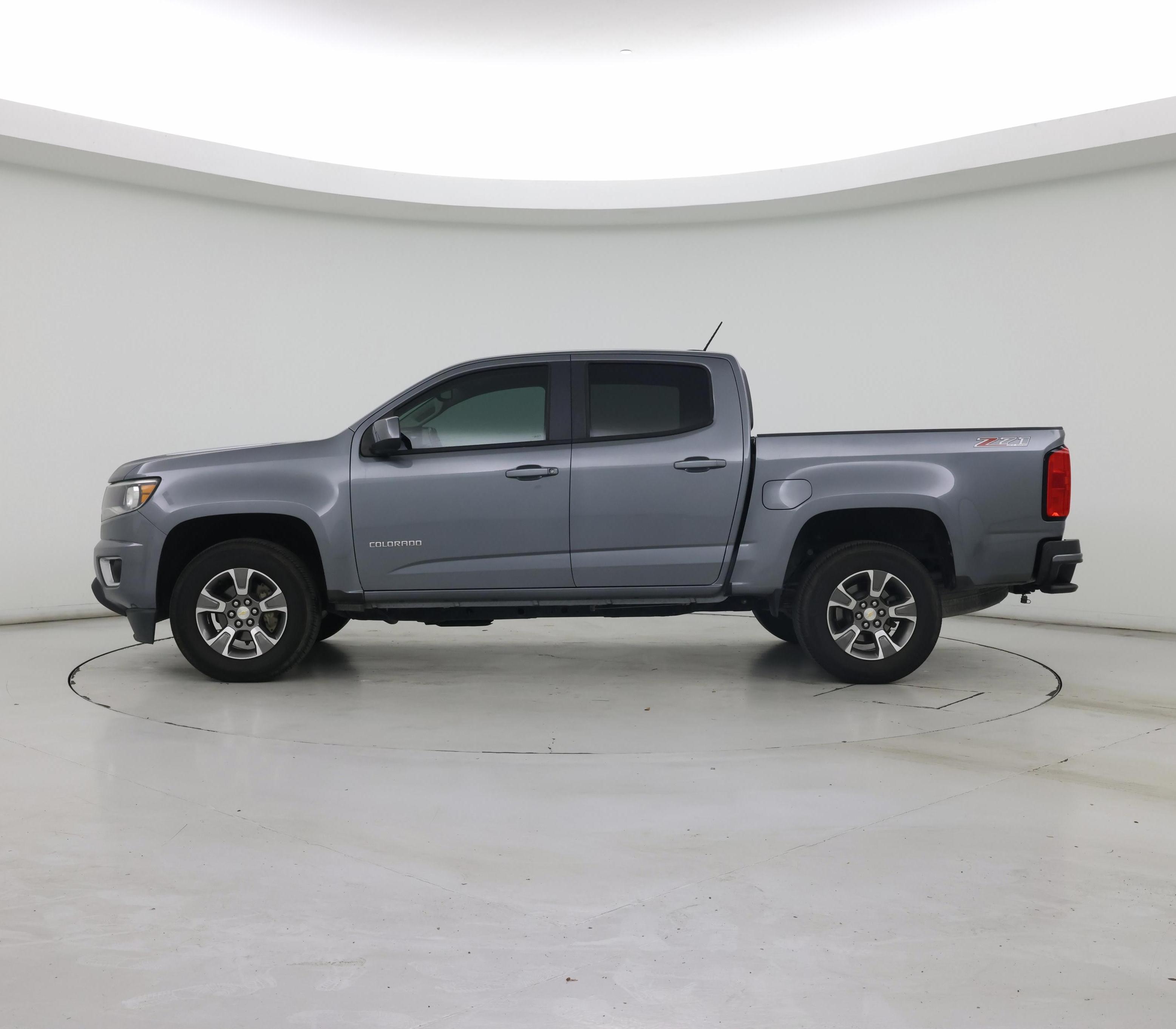 Thumbnail: 2020 Chevrolet Colorado - 3