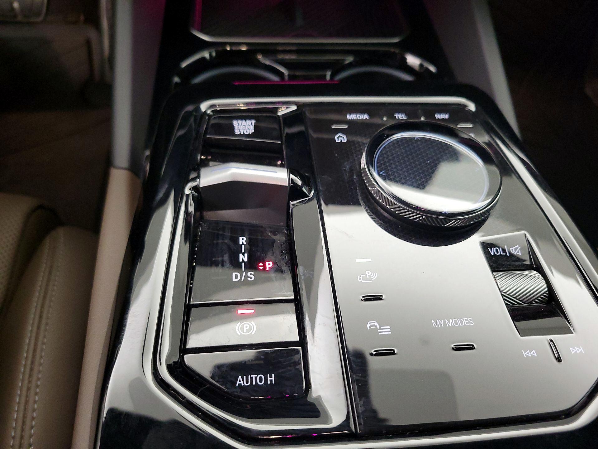 Thumbnail: 2024 BMW 5 Series - 17