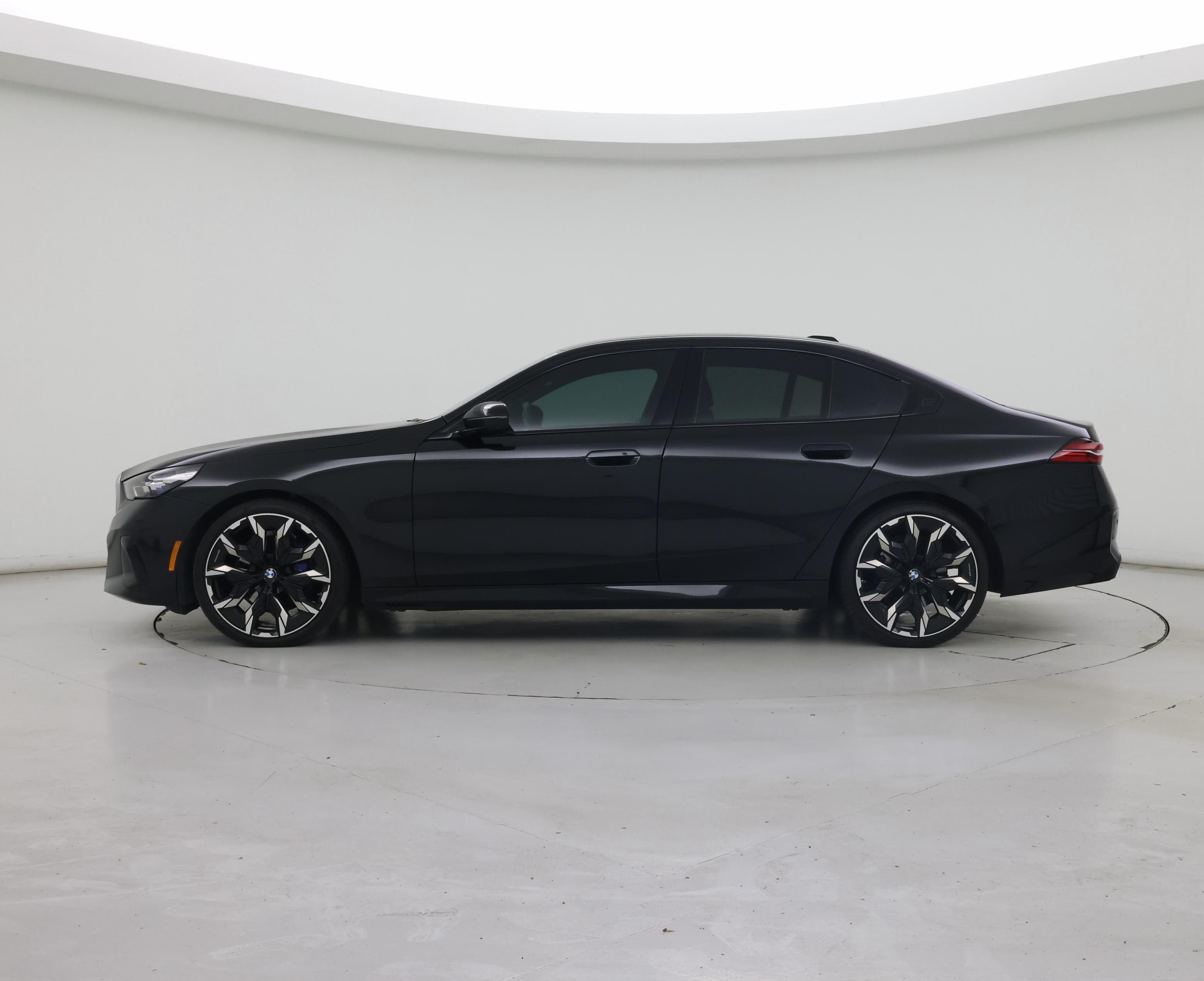 Thumbnail: 2024 BMW 5 Series - 3