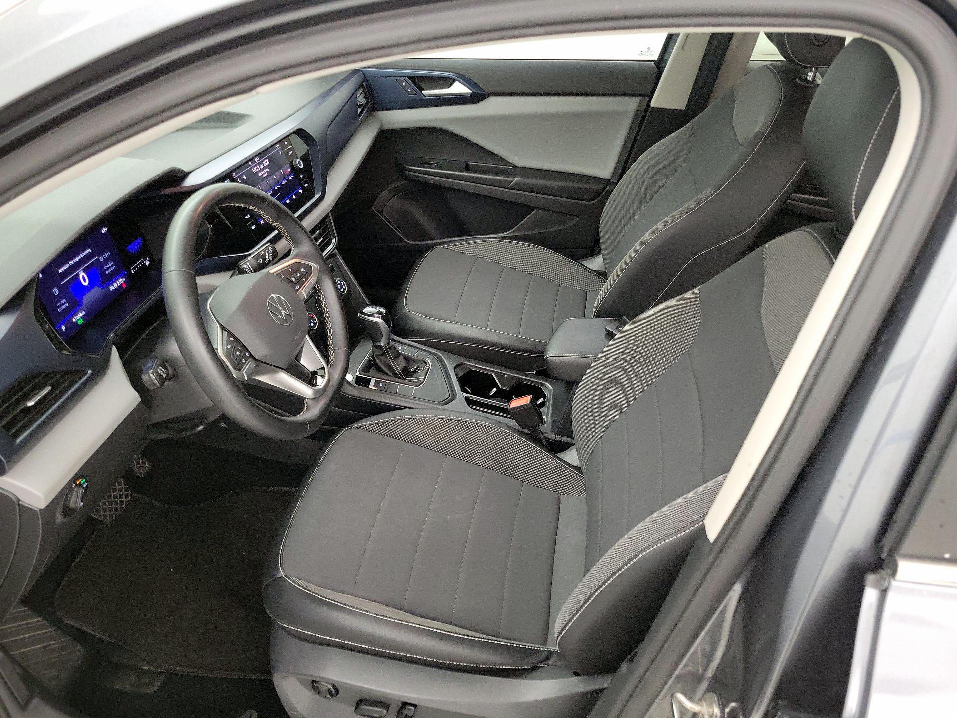 Thumbnail: 2022 Volkswagen Taos - 11