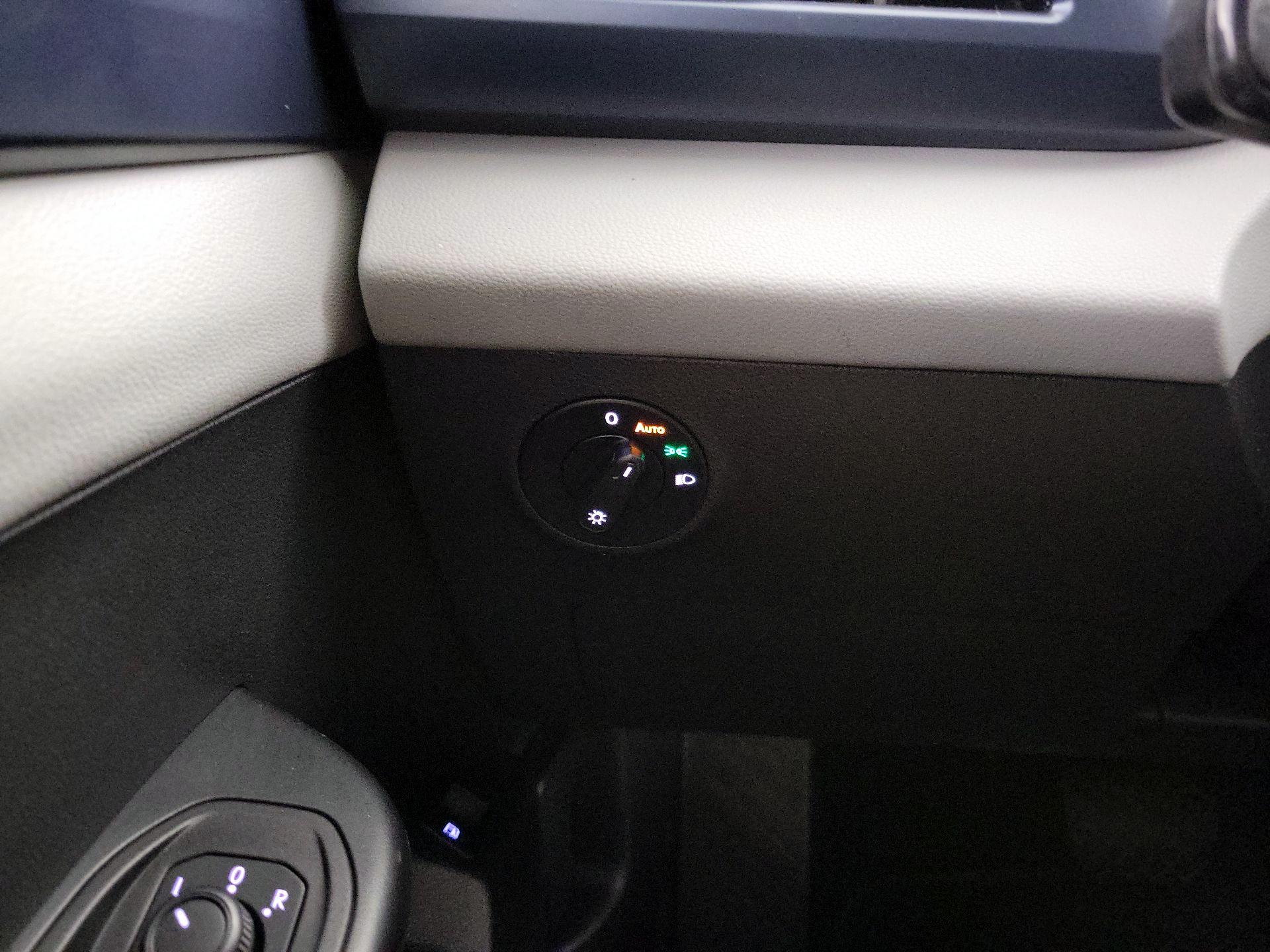 Thumbnail: 2022 Volkswagen Taos - 13