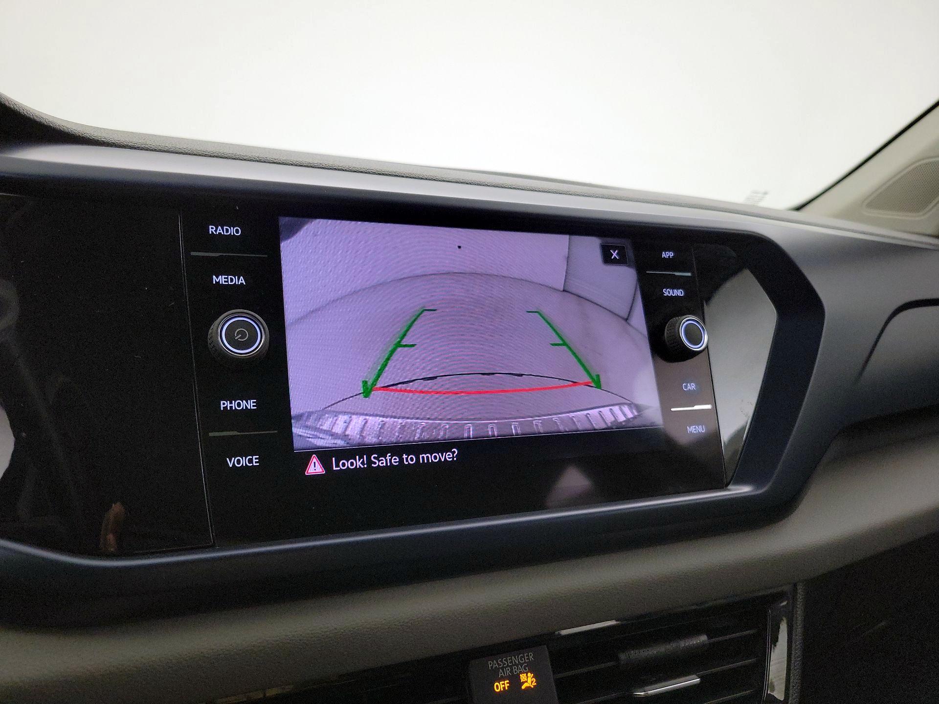 Thumbnail: 2022 Volkswagen Taos - 14