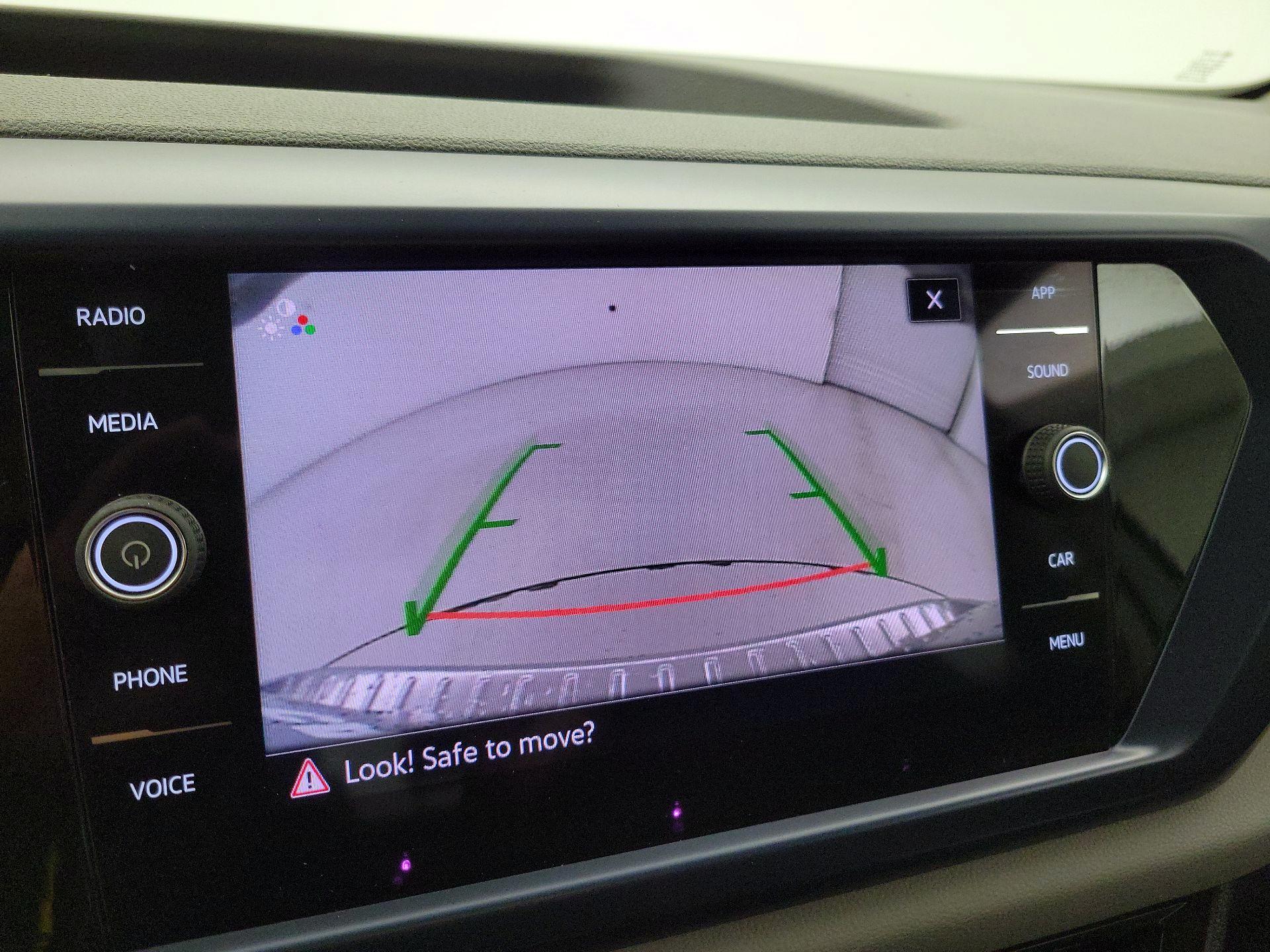 Thumbnail: 2022 Volkswagen Taos - 18