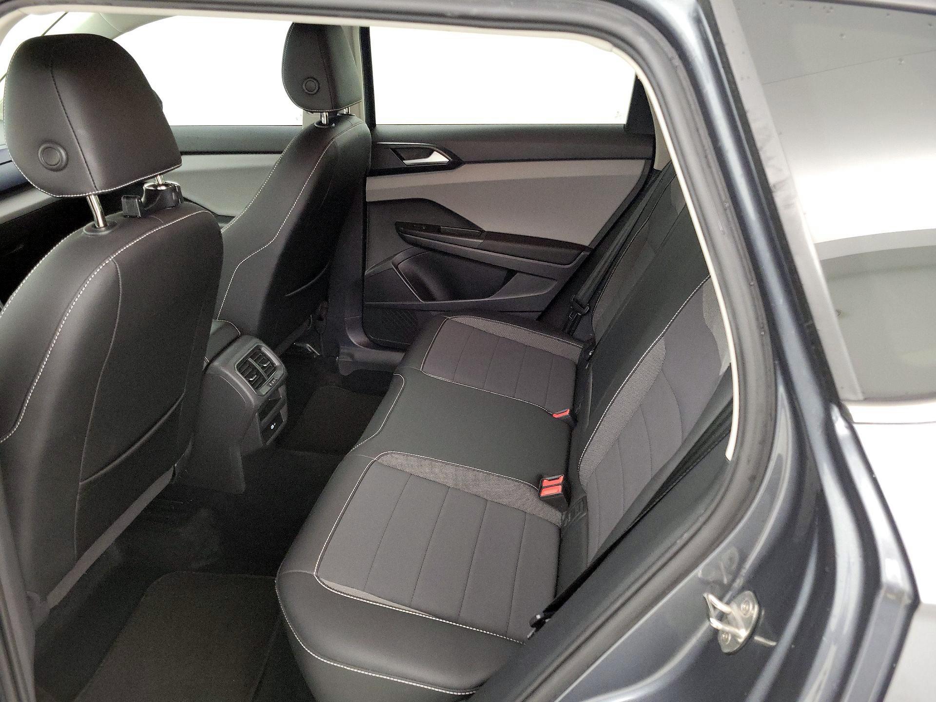 Thumbnail: 2022 Volkswagen Taos - 19