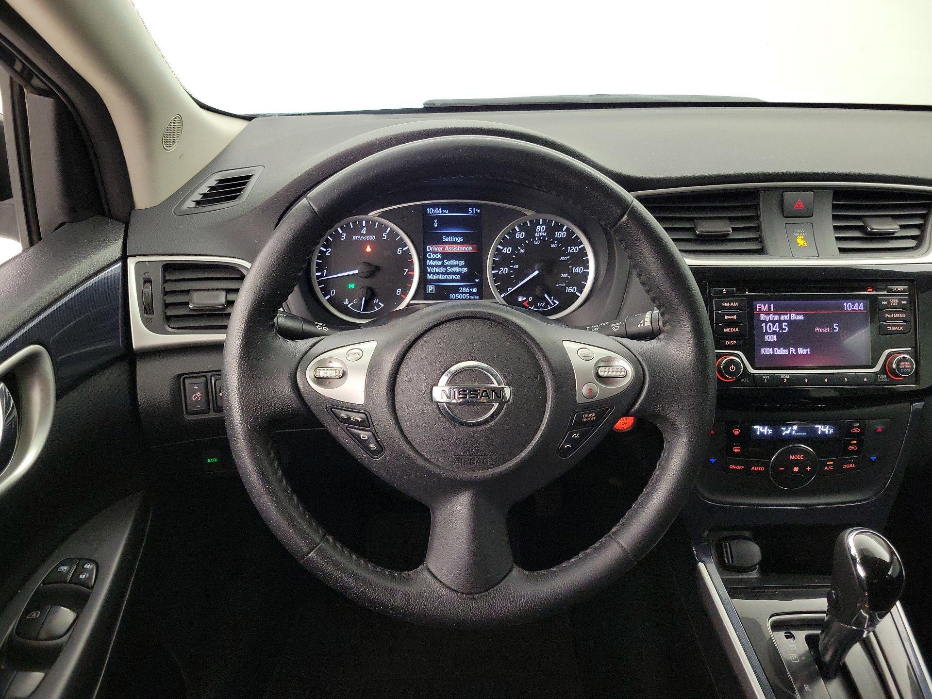 Thumbnail: 2018 Nissan Sentra - 10