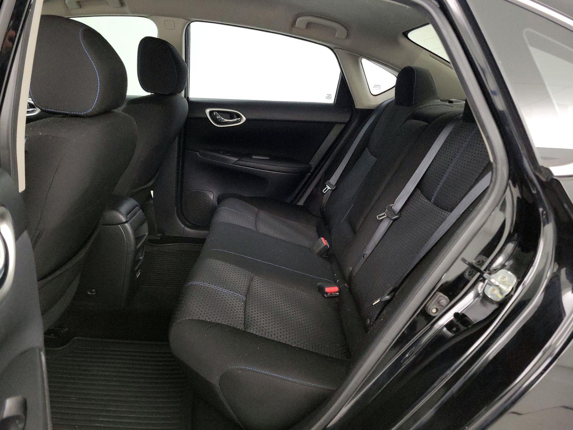 Thumbnail: 2018 Nissan Sentra - 18