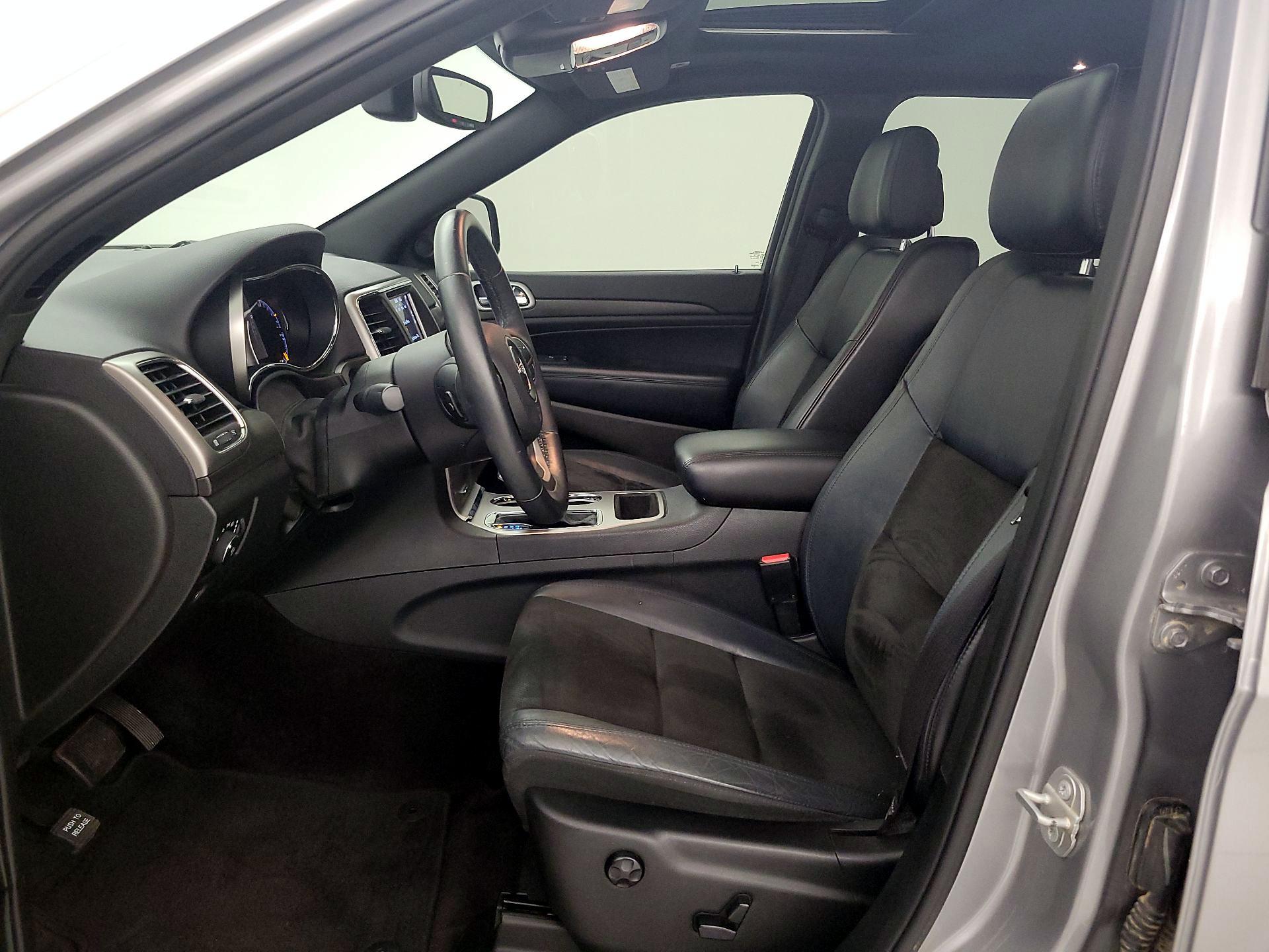 Thumbnail: 2018 Jeep Grand Cherokee - 11