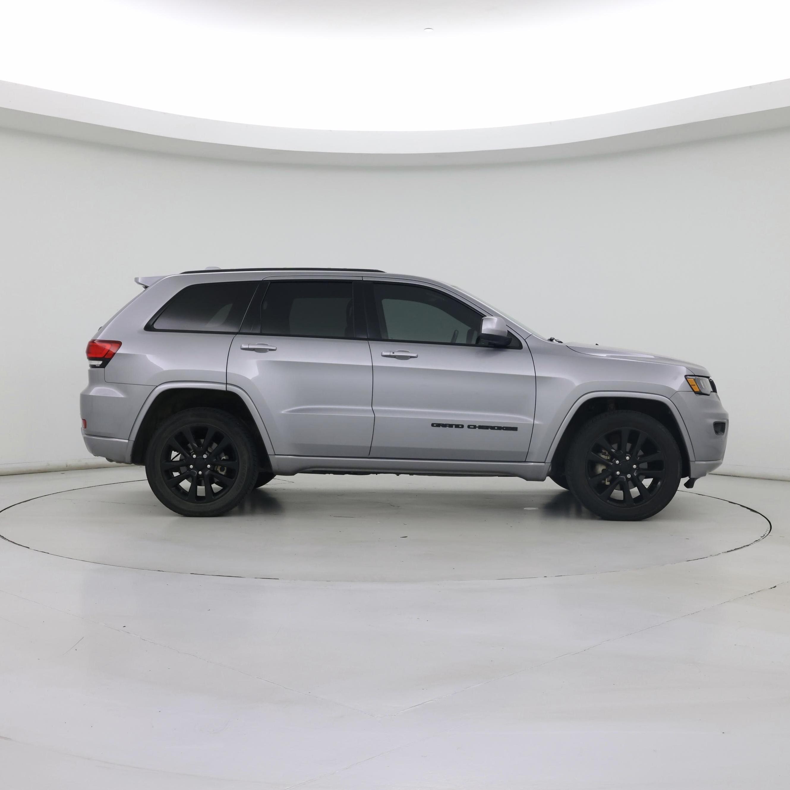 Thumbnail: 2018 Jeep Grand Cherokee - 7