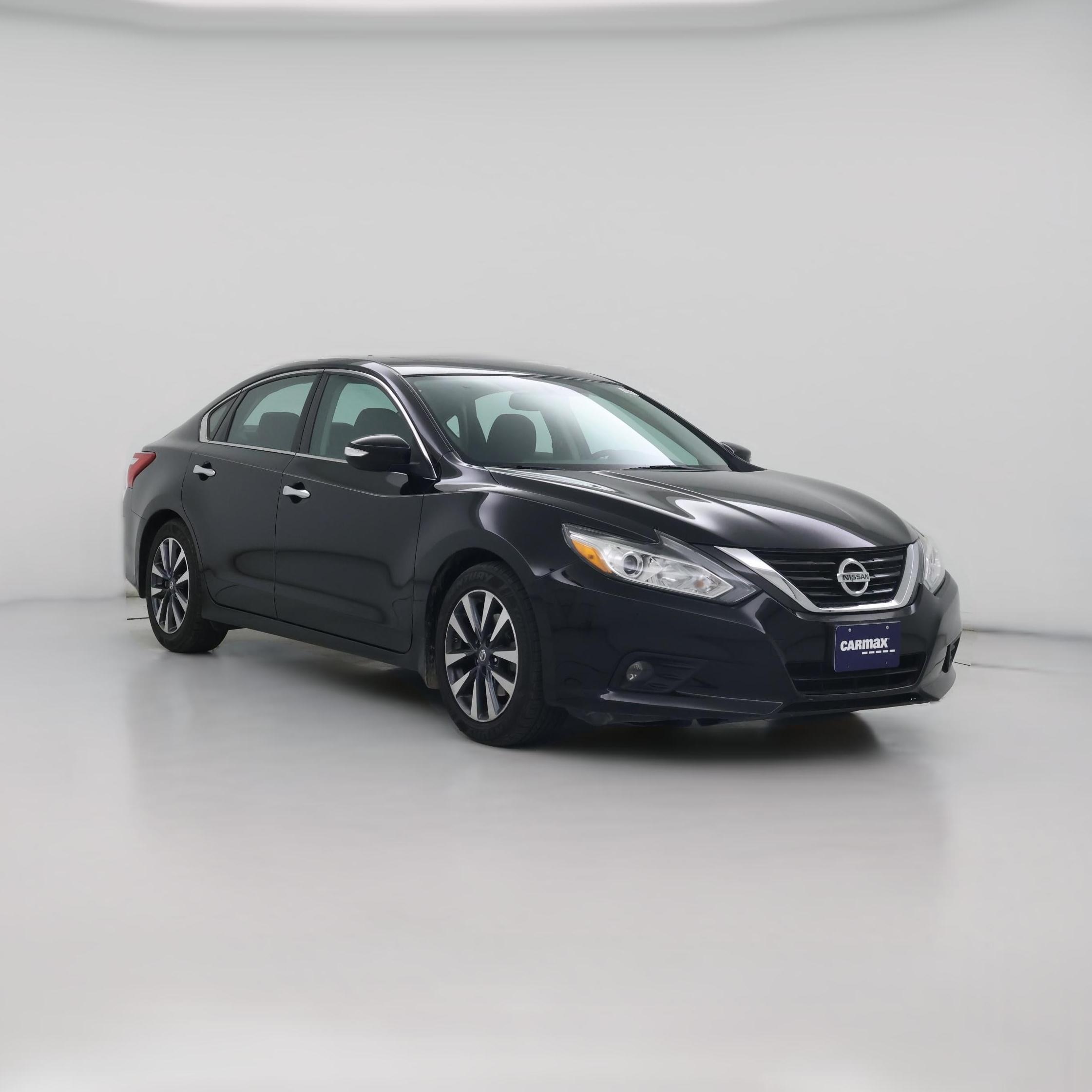 Thumbnail: 2017 Nissan Altima - 1
