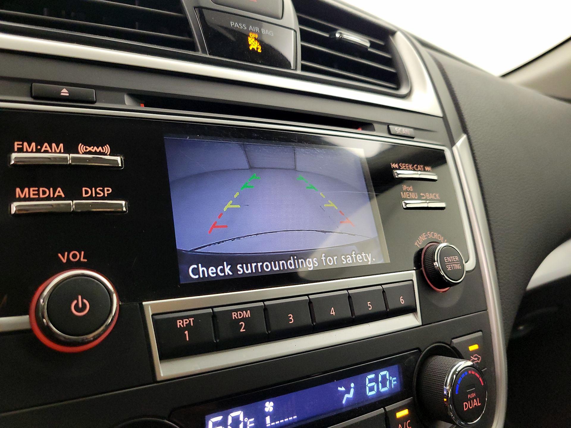 Thumbnail: 2017 Nissan Altima - 14