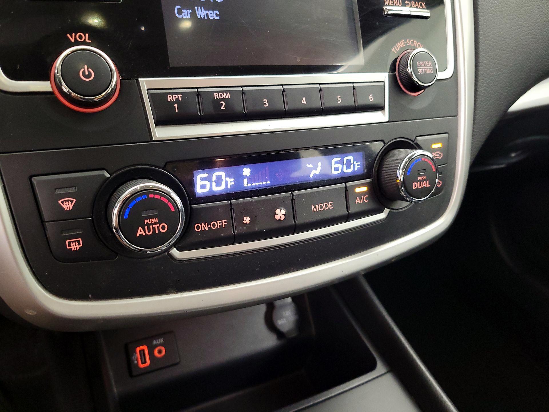 Thumbnail: 2017 Nissan Altima - 16