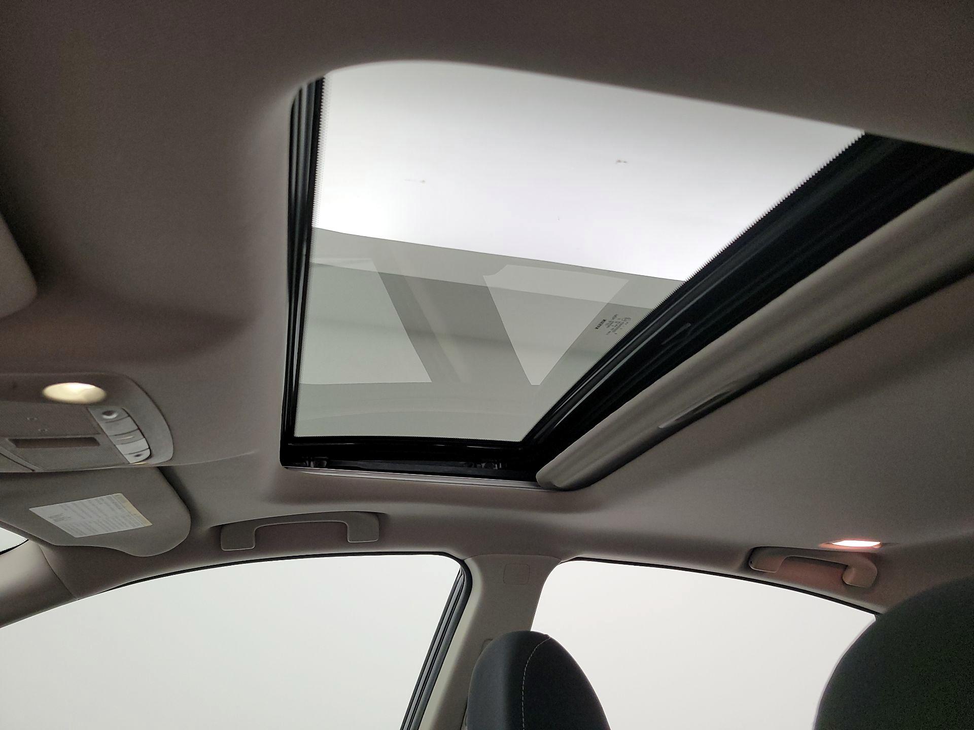 Thumbnail: 2017 Nissan Altima - 19