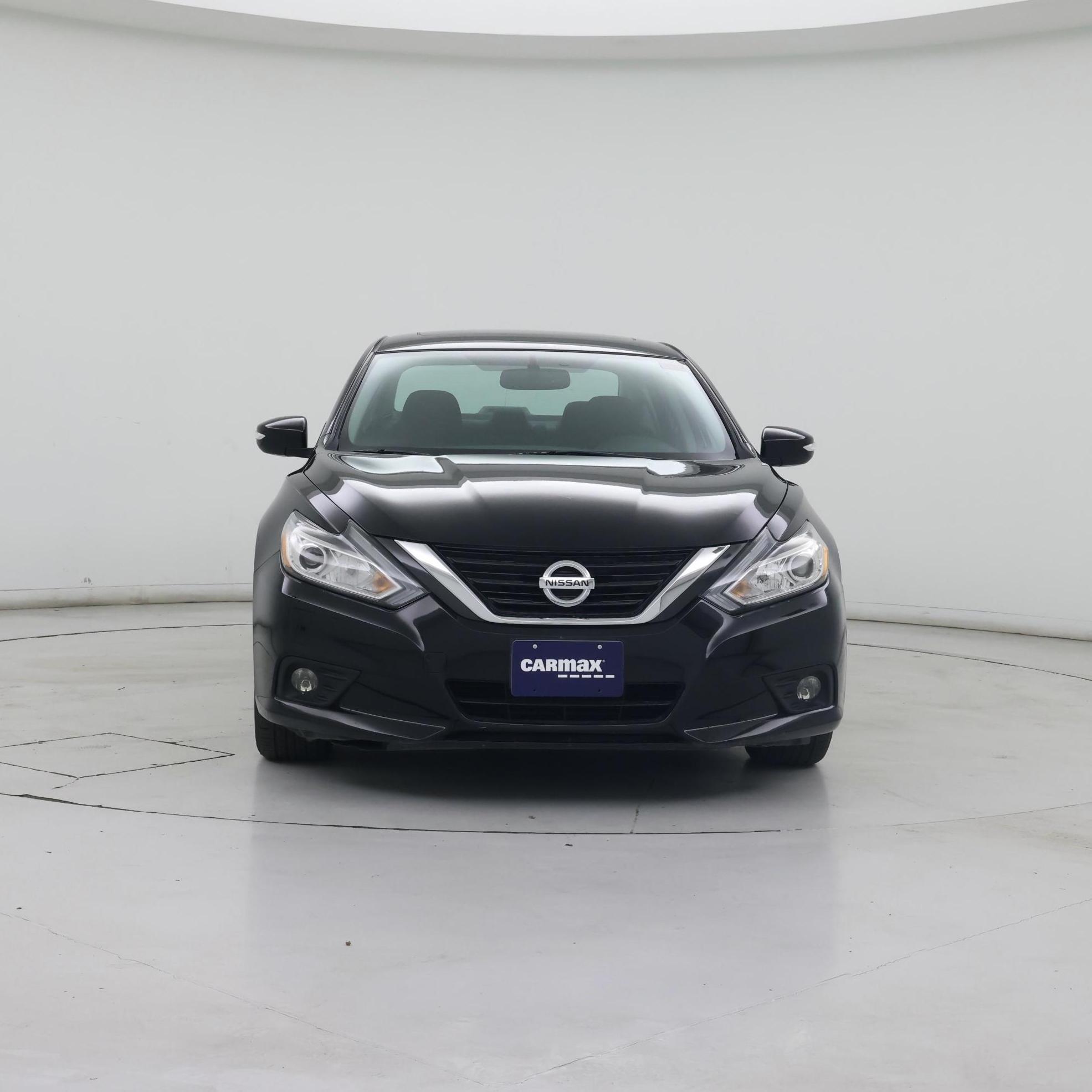 Thumbnail: 2017 Nissan Altima - 5
