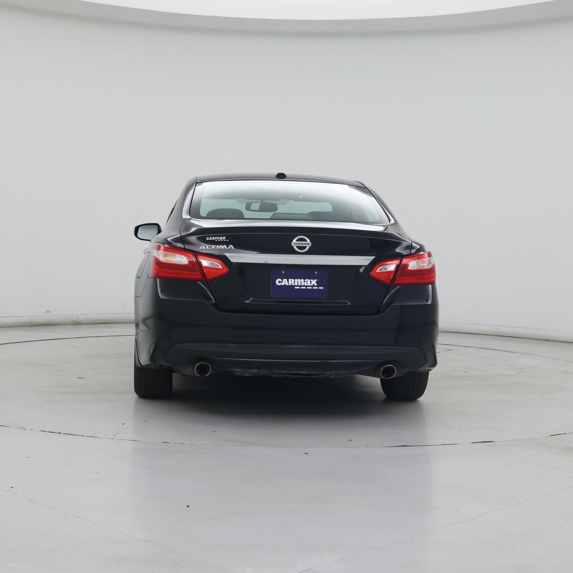 Thumbnail: 2017 Nissan Altima - 6