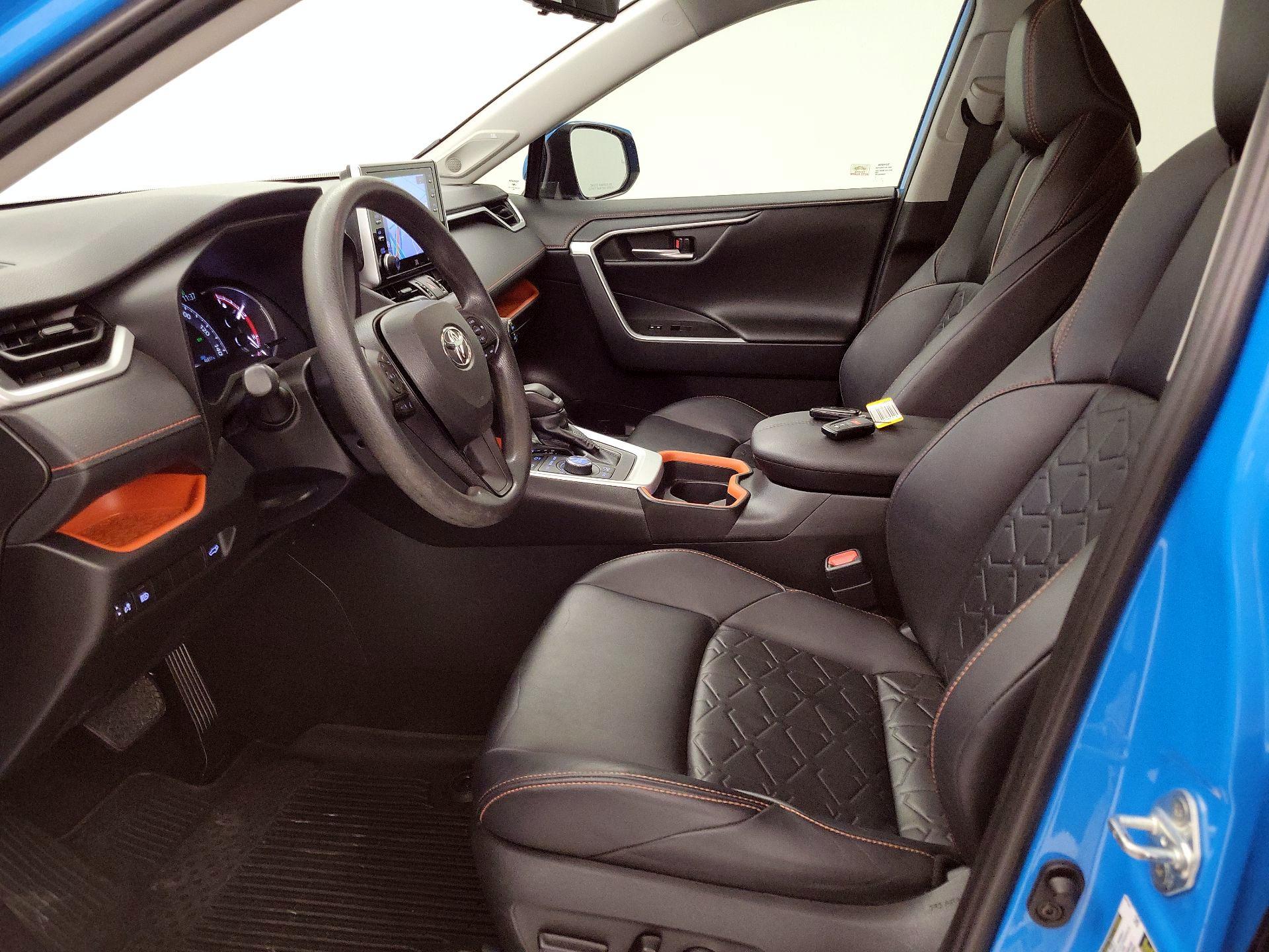 Thumbnail: 2019 Toyota RAV4 - 11