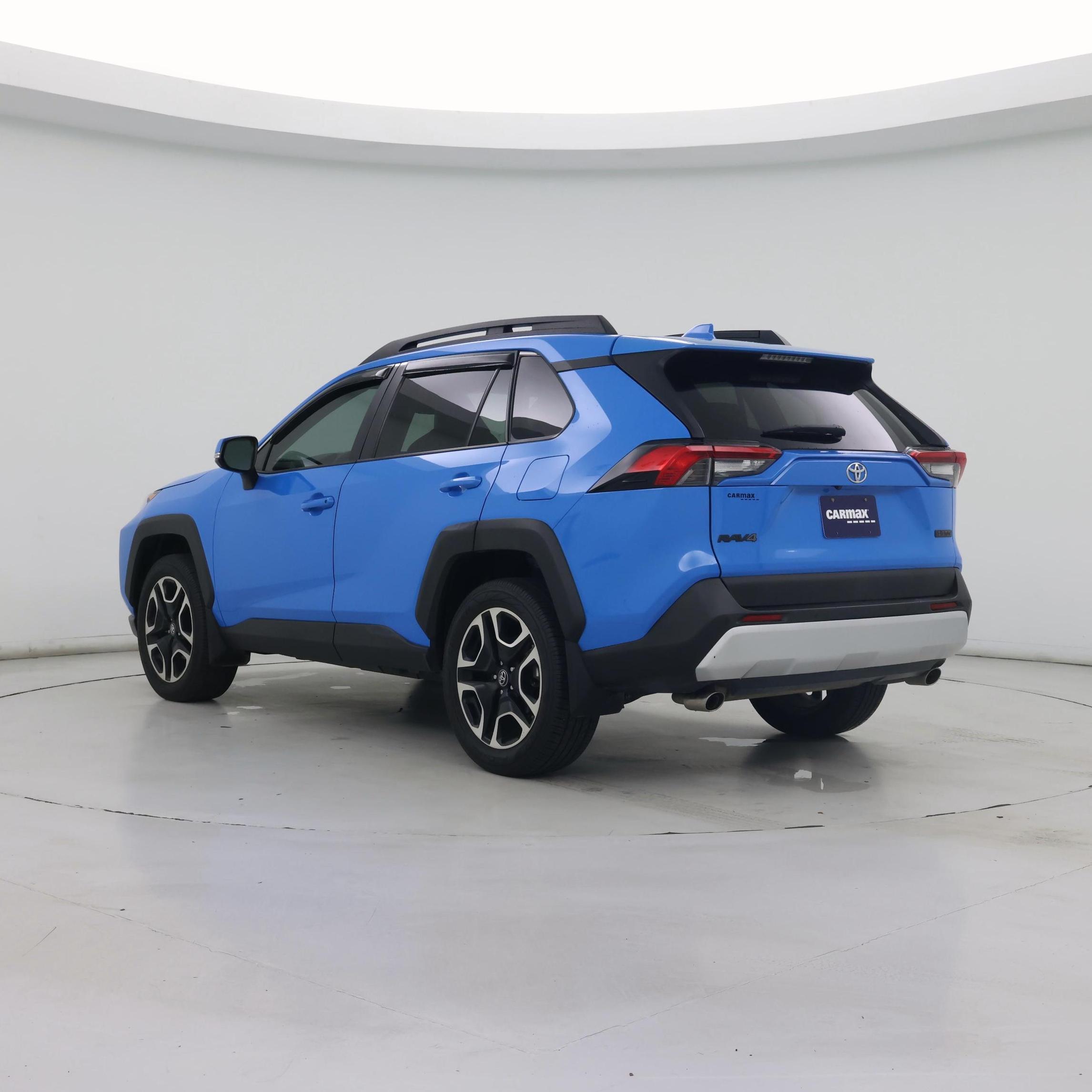 Thumbnail: 2019 Toyota RAV4 - 2