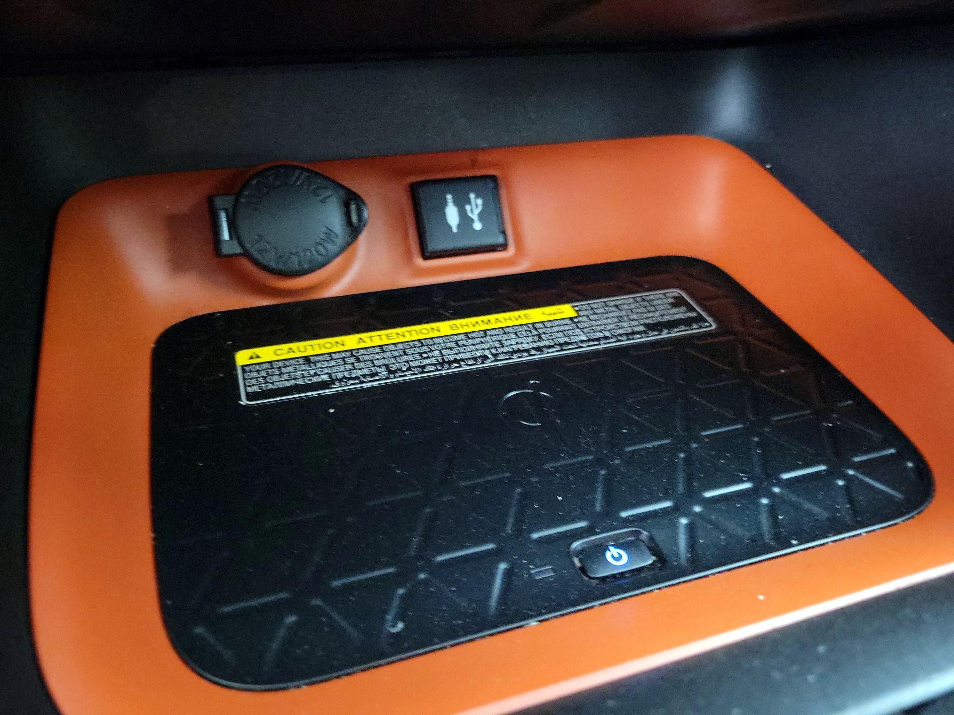 Thumbnail: 2019 Toyota RAV4 - 19