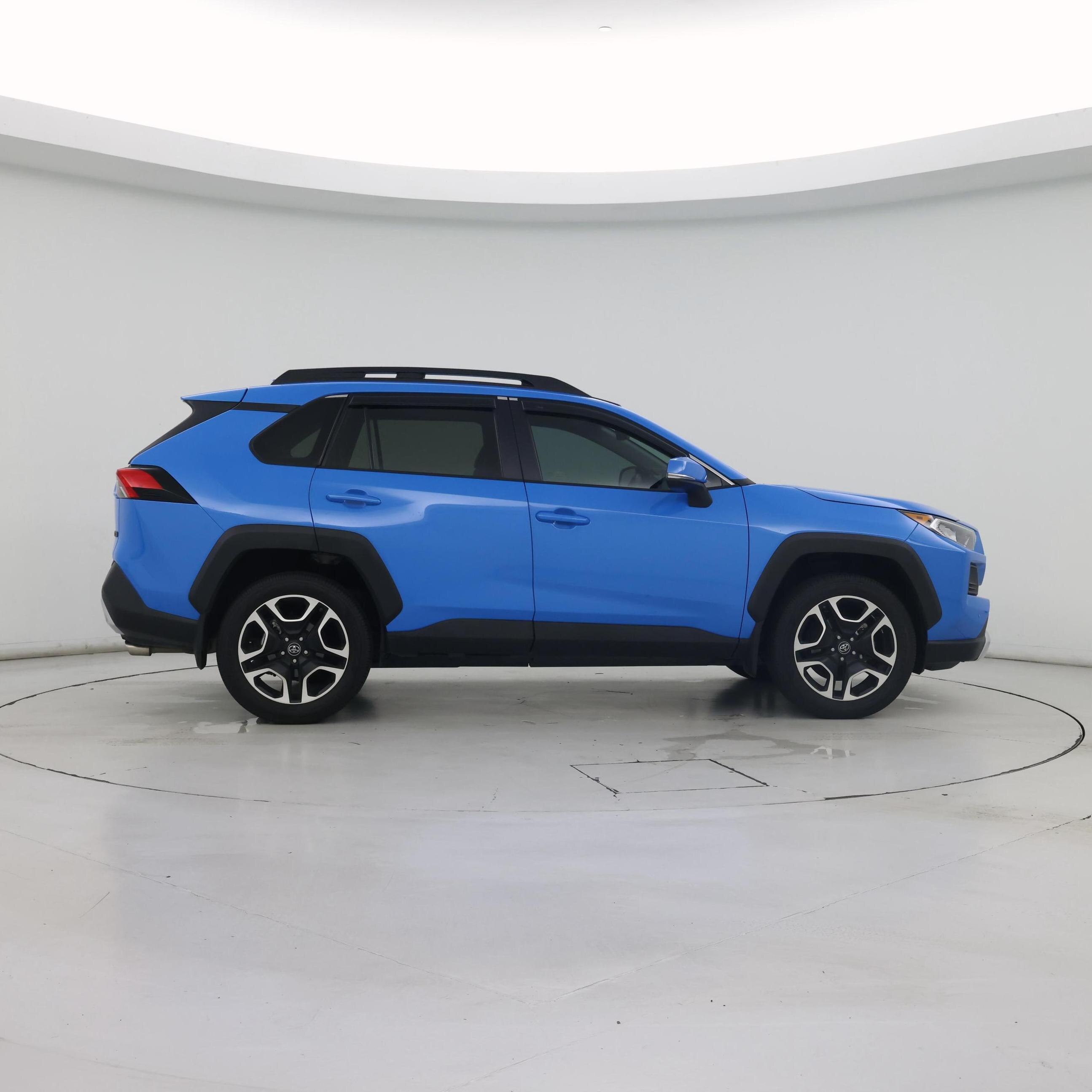 Thumbnail: 2019 Toyota RAV4 - 7