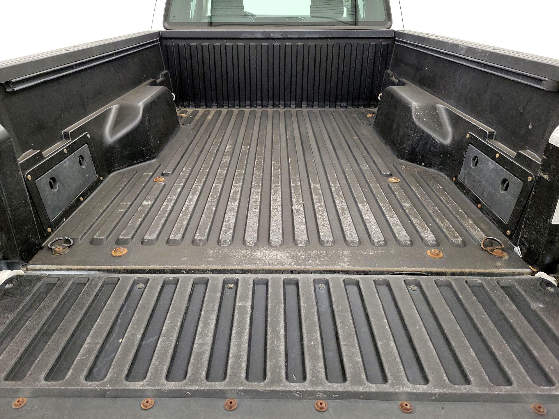 Thumbnail: 2016 Toyota Tacoma - 19