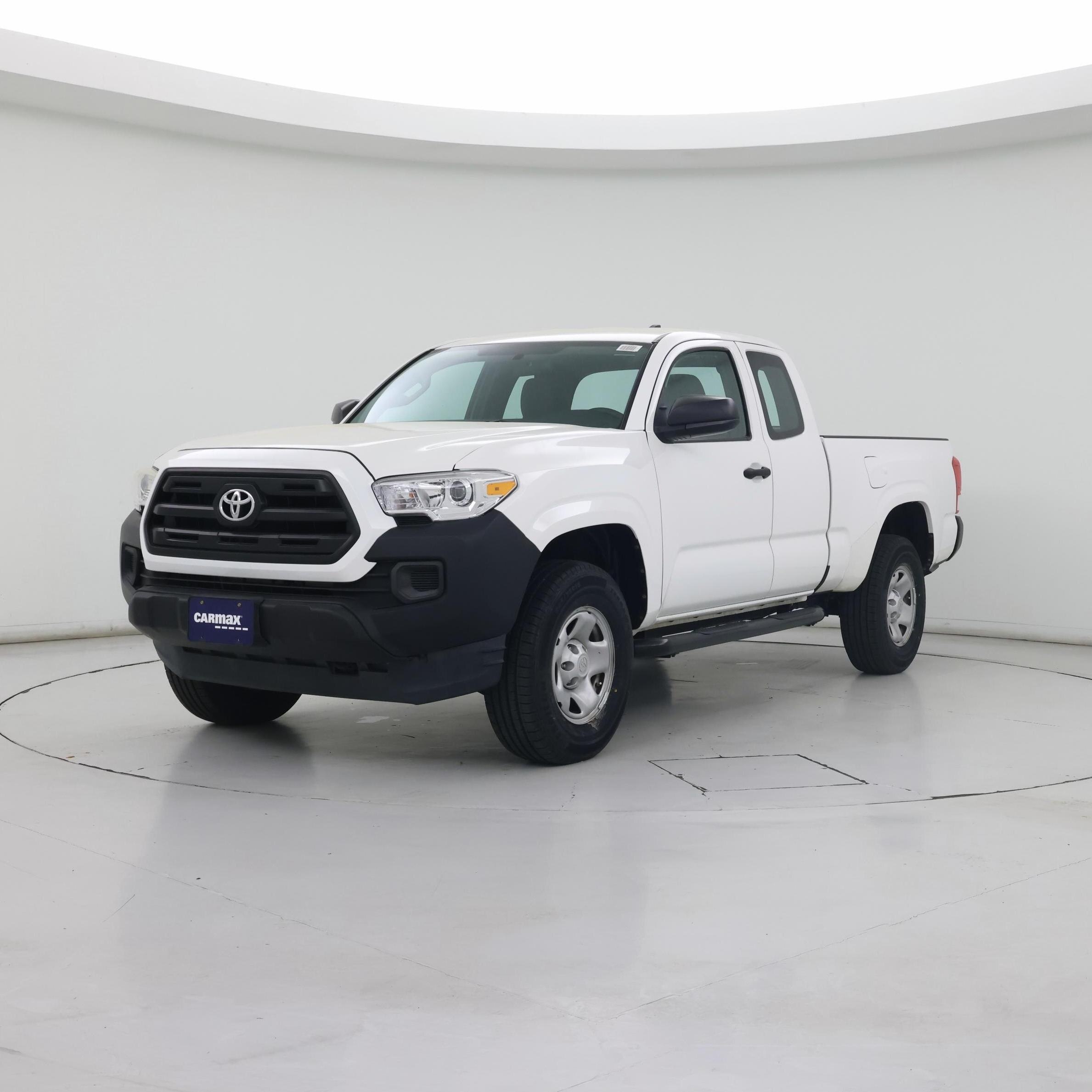 Thumbnail: 2016 Toyota Tacoma - 4