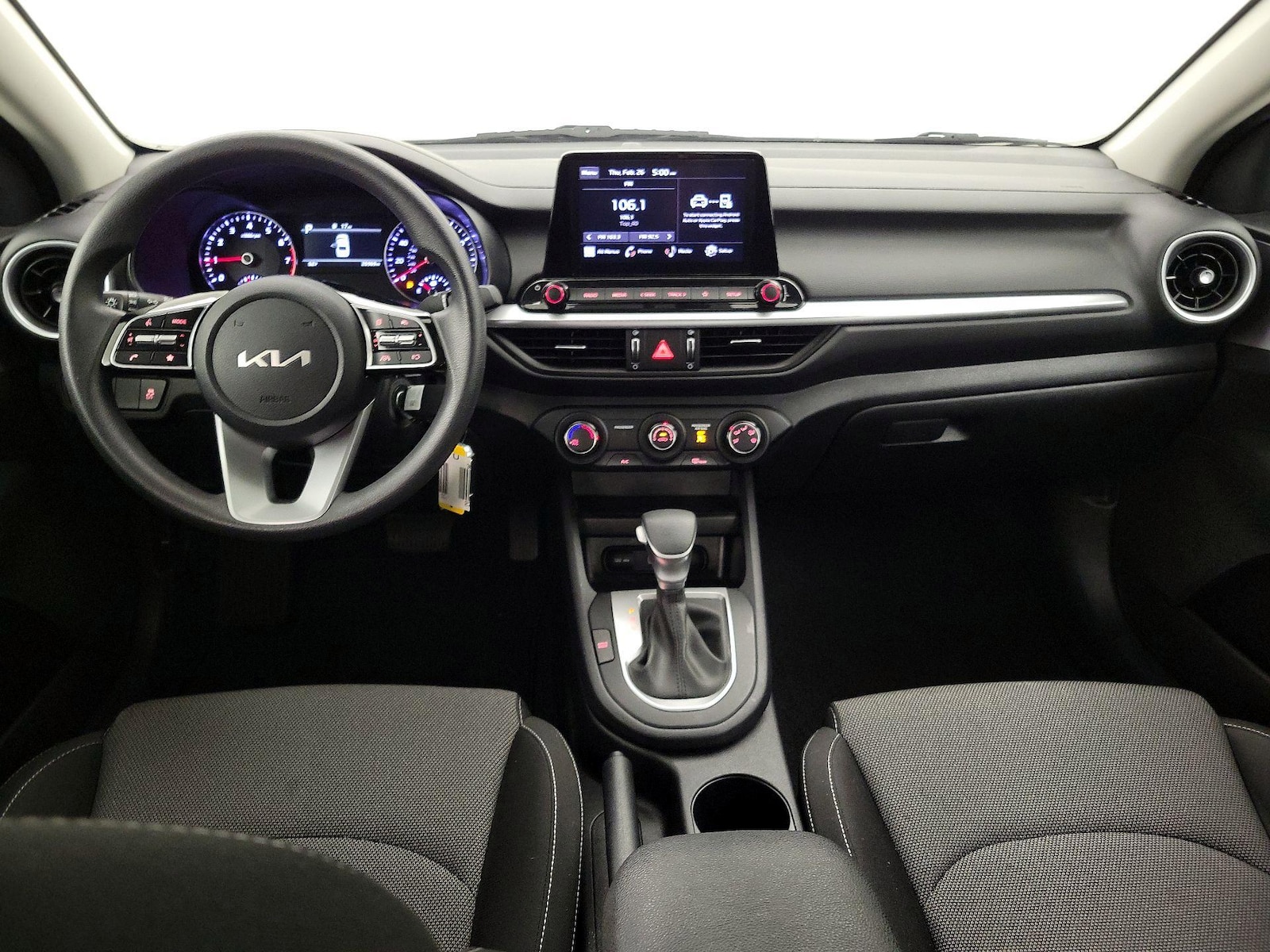 2024 Kia Forte LXS - Photo 10