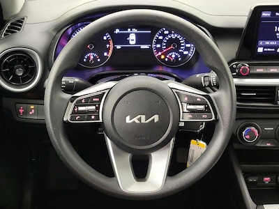 Steering Wheel & Instrument Cluster (On)