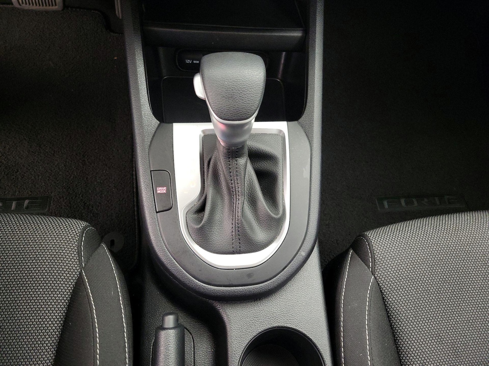 2024 Kia Forte LXS - Photo 17