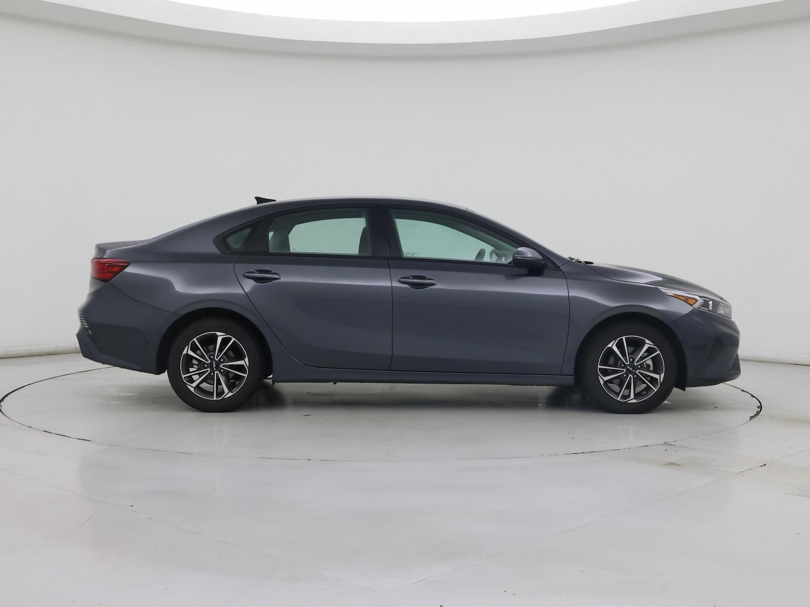 2024 Kia Forte LXS - Photo 8
