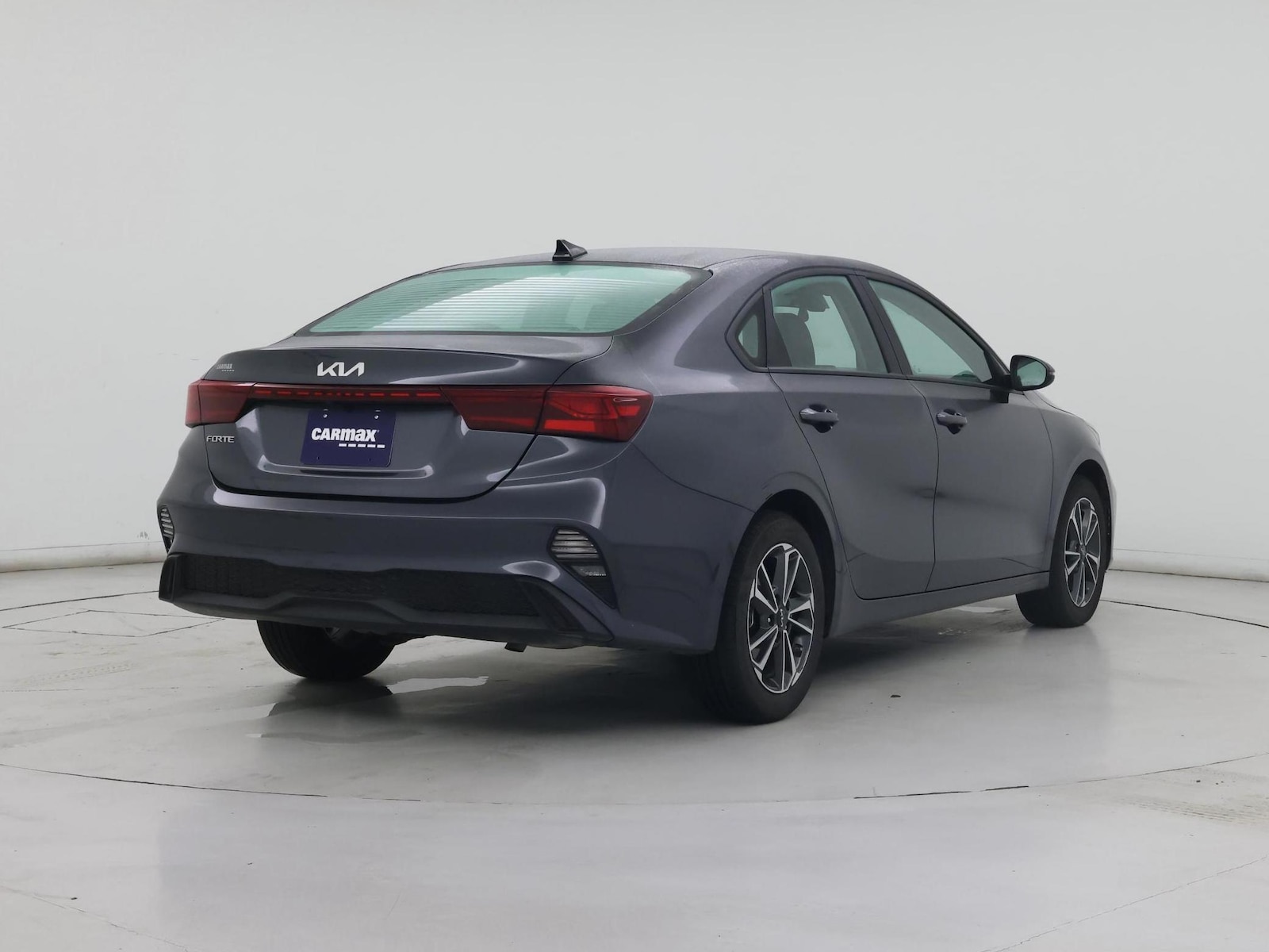2024 Kia Forte LXS - Photo 9