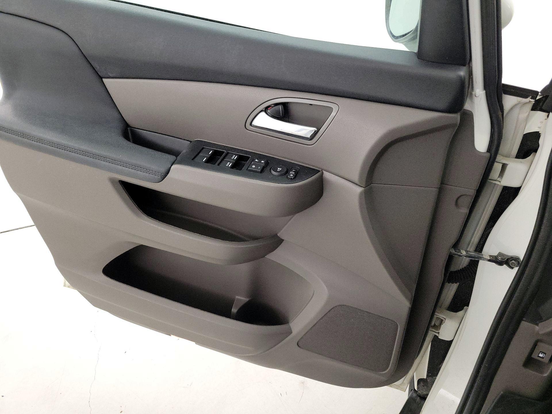 Thumbnail: 2014 Honda Odyssey - 12