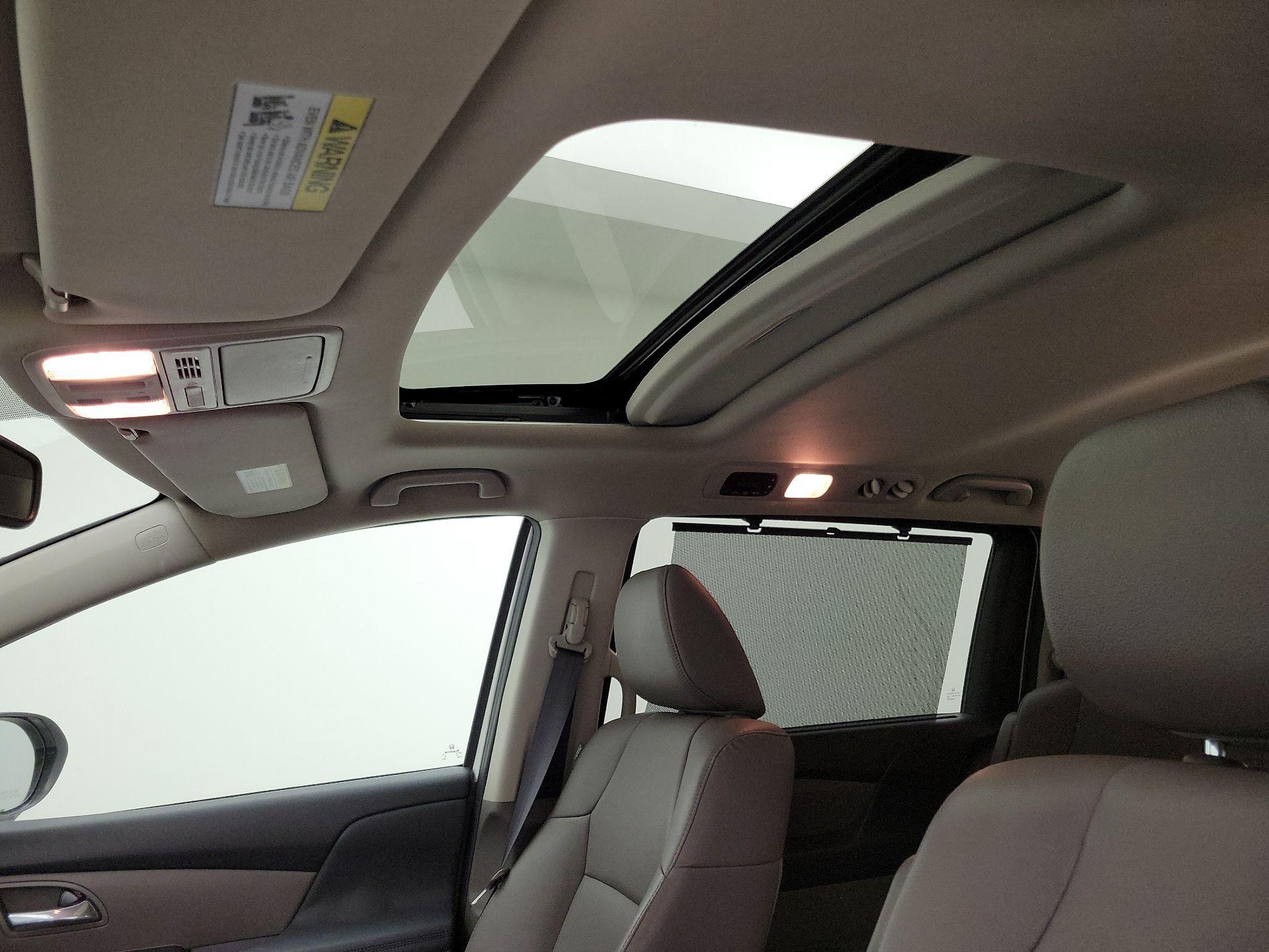 Thumbnail: 2014 Honda Odyssey - 19