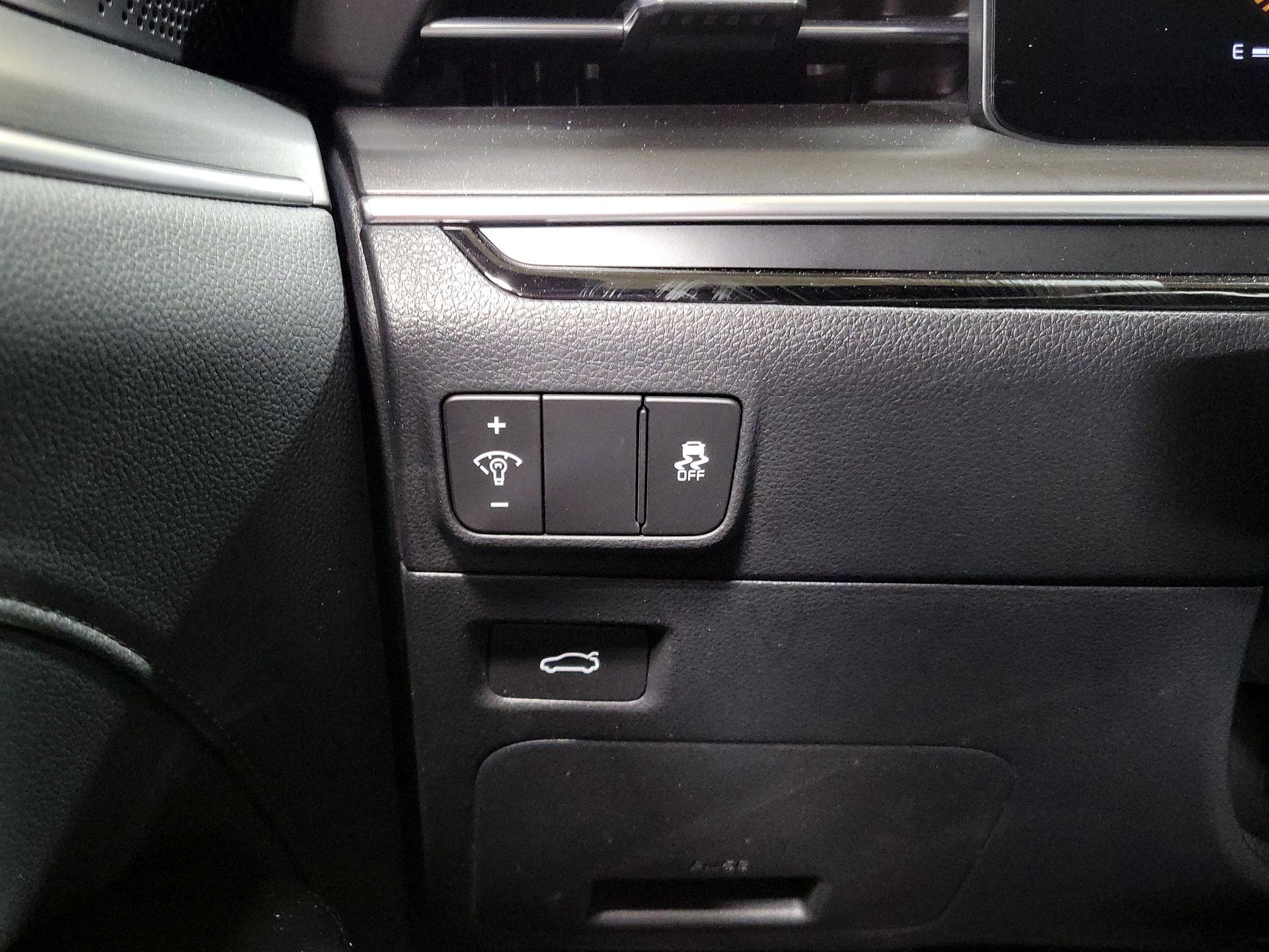 Thumbnail: 2026 Kia K5 - 13