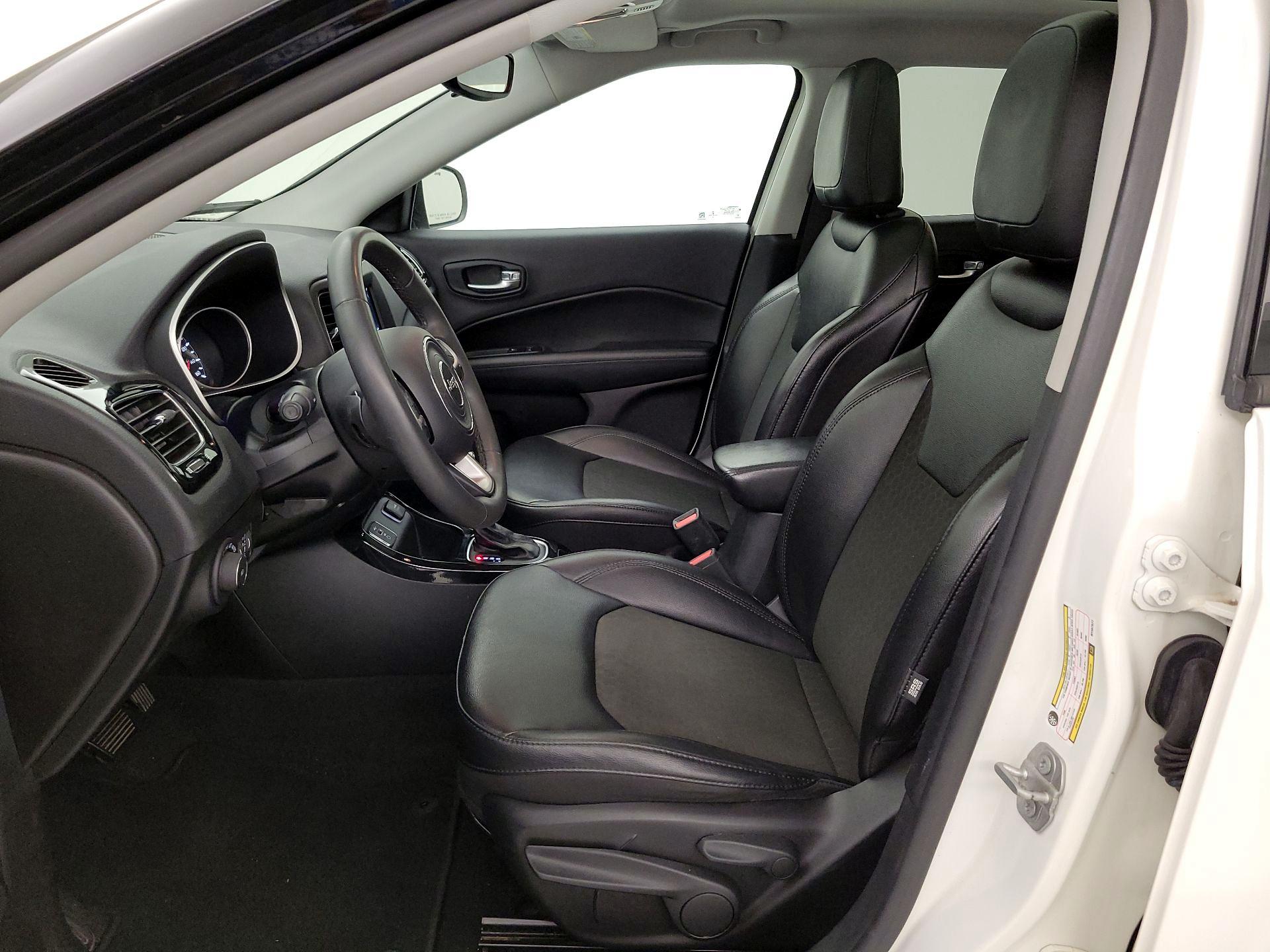 Thumbnail: 2021 Jeep Compass - 11