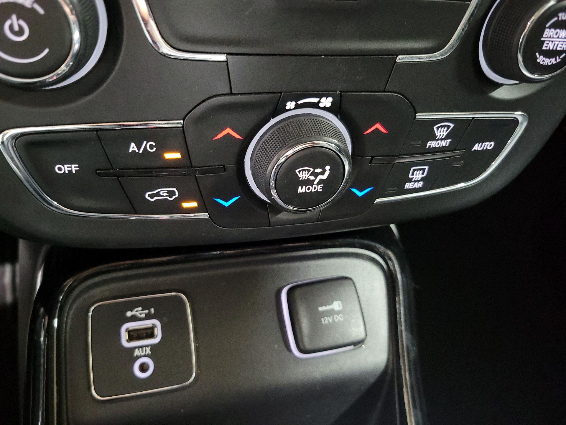 Thumbnail: 2021 Jeep Compass - 16