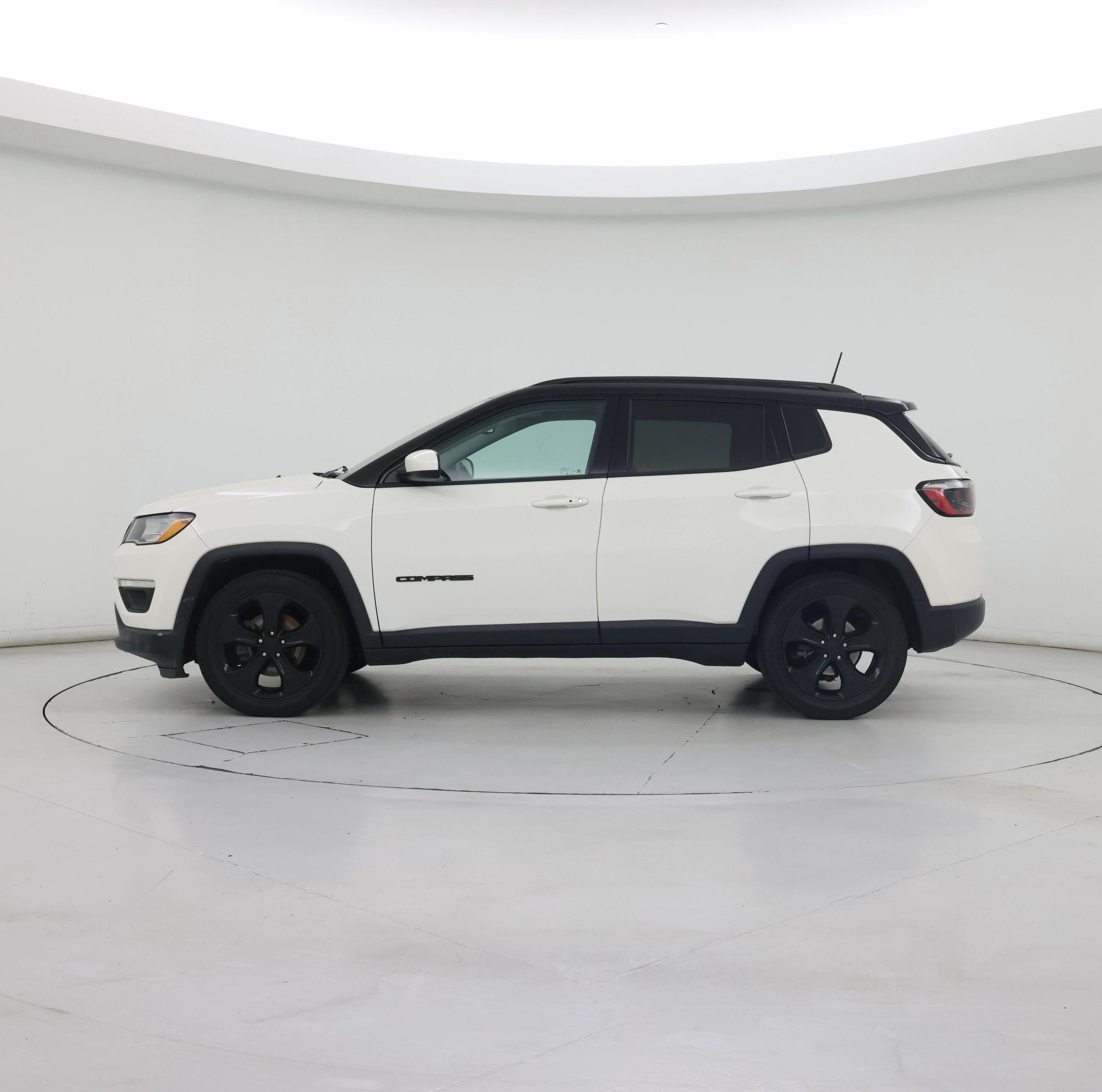 Thumbnail: 2021 Jeep Compass - 3