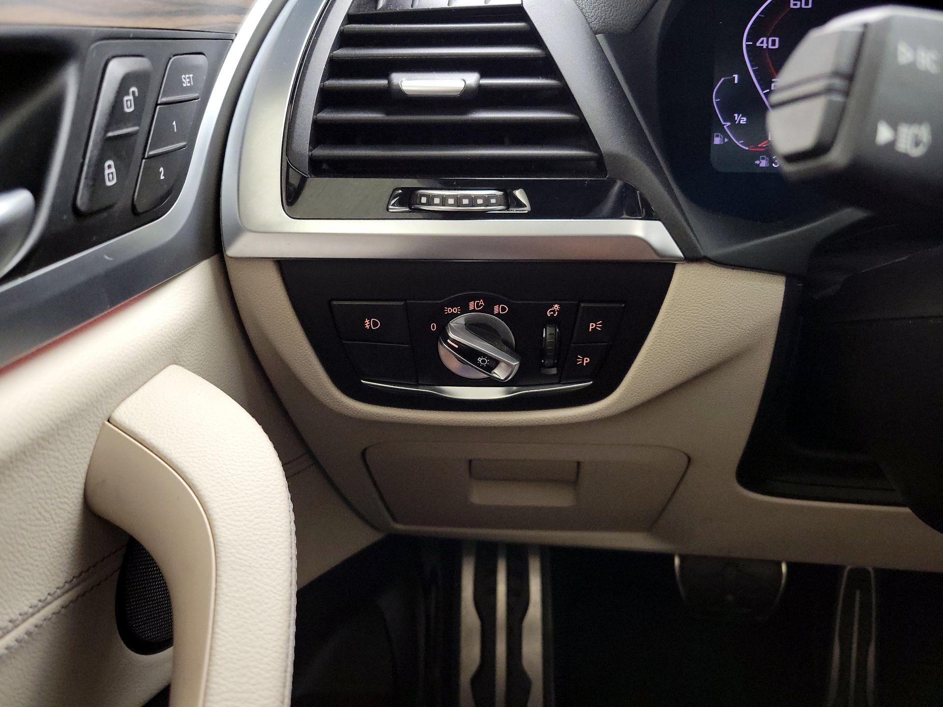 Thumbnail: 2020 BMW X3 - 13