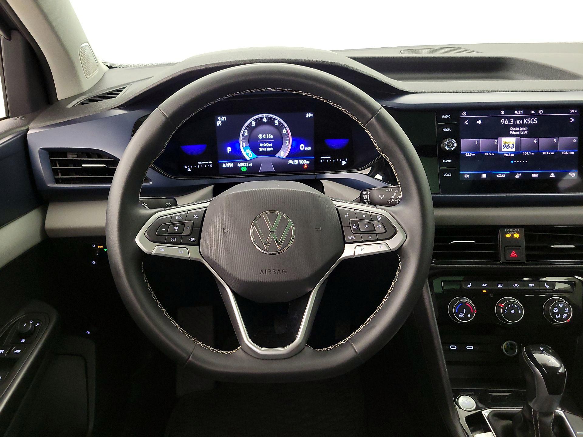 Thumbnail: 2023 Volkswagen Taos - 10