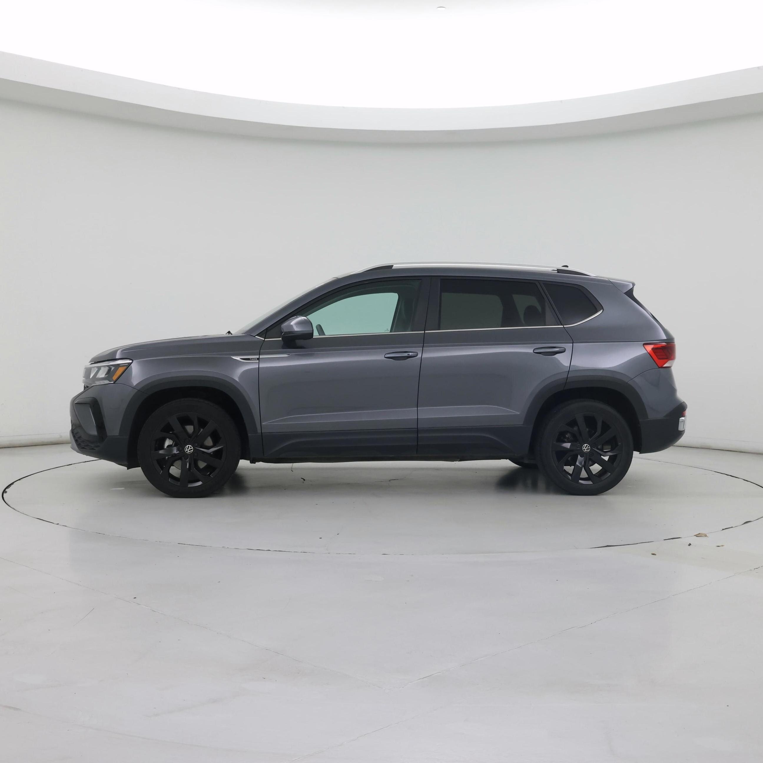 Thumbnail: 2023 Volkswagen Taos - 3