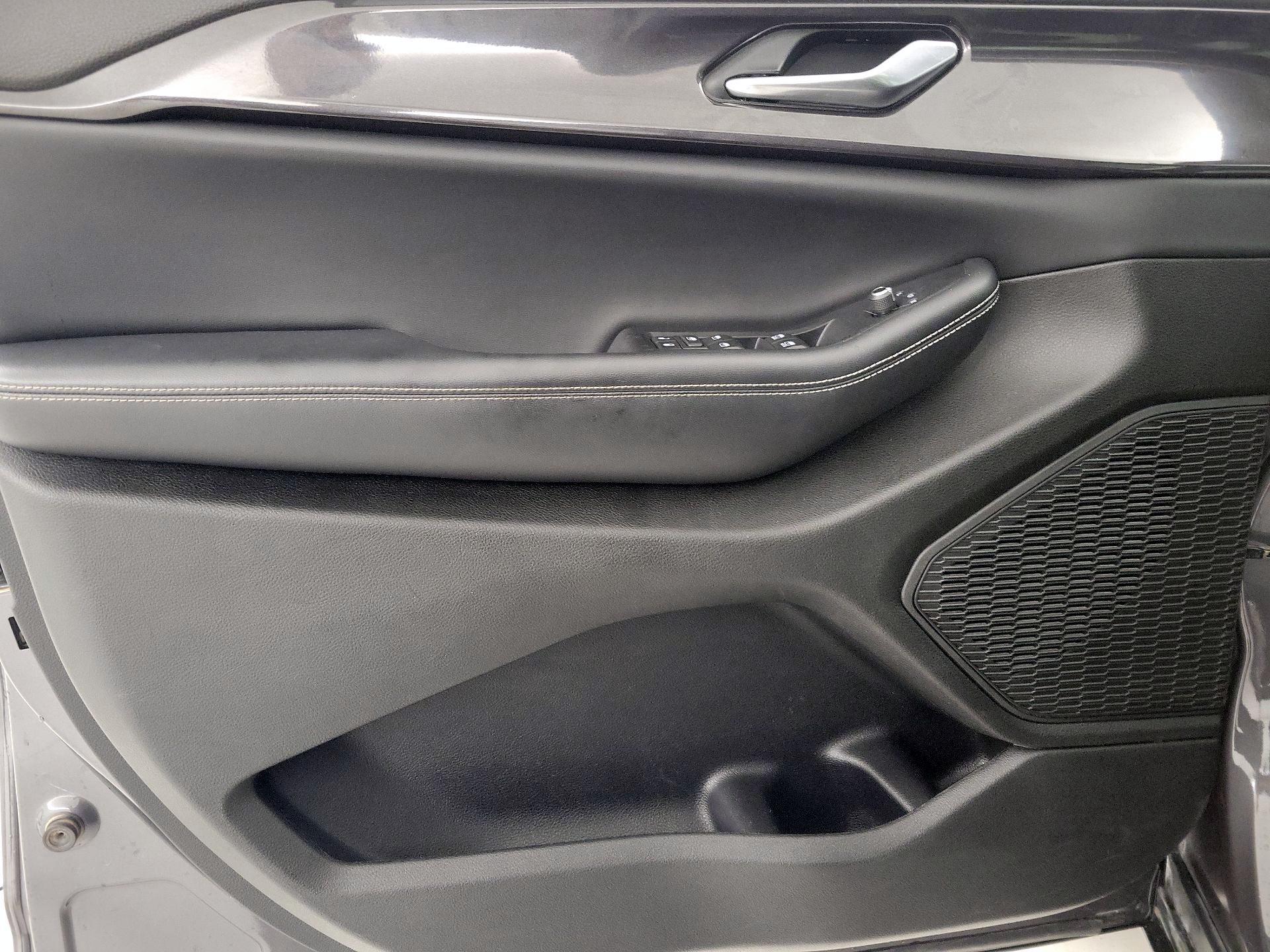 Thumbnail: 2023 Jeep Grand Cherokee - 12