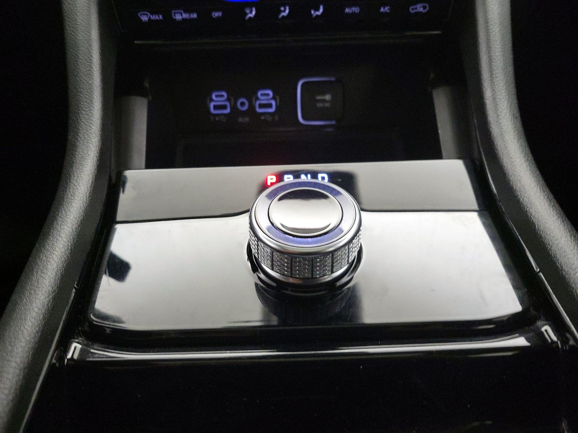 Thumbnail: 2023 Jeep Grand Cherokee - 17