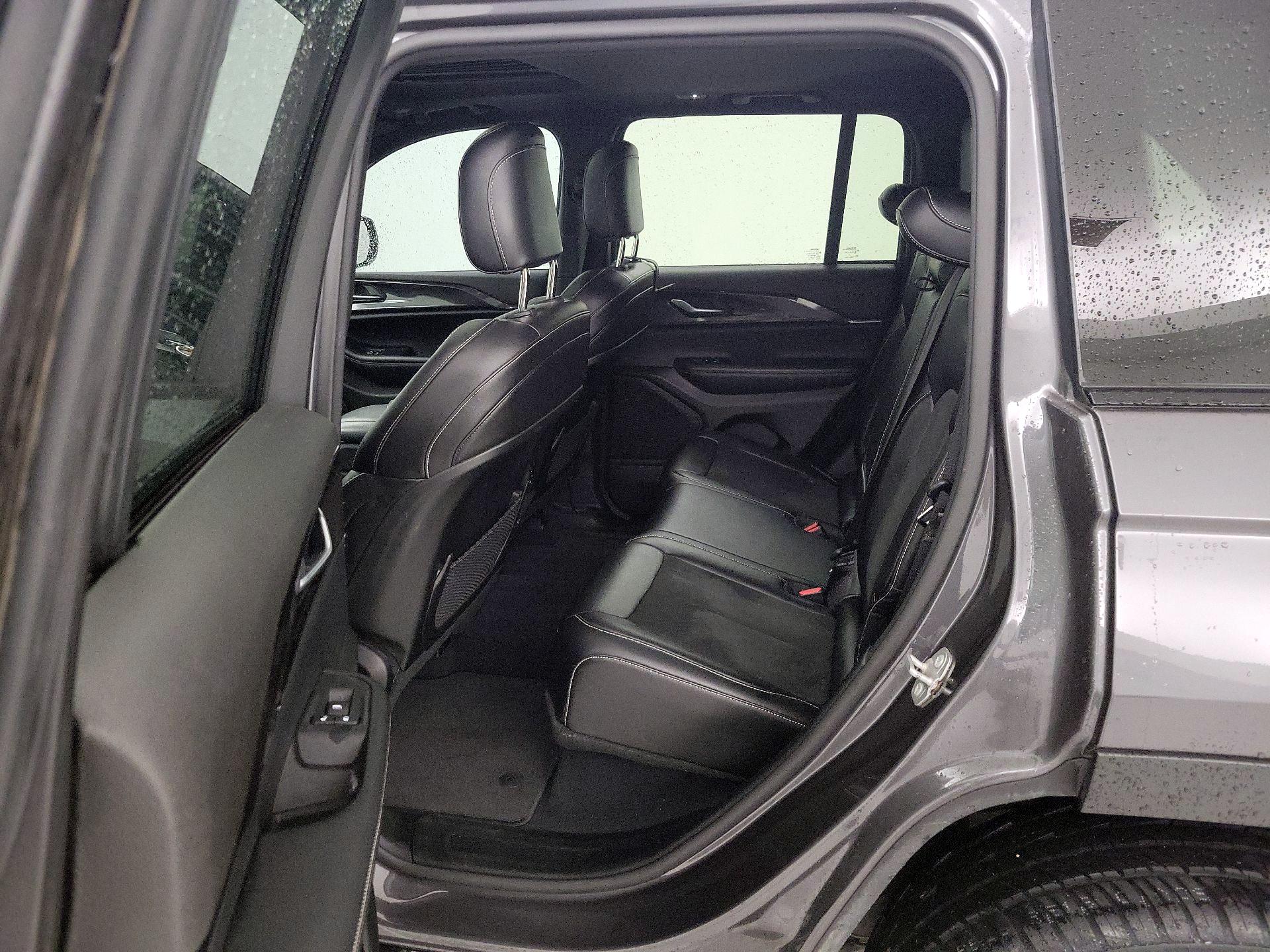 Thumbnail: 2023 Jeep Grand Cherokee - 20