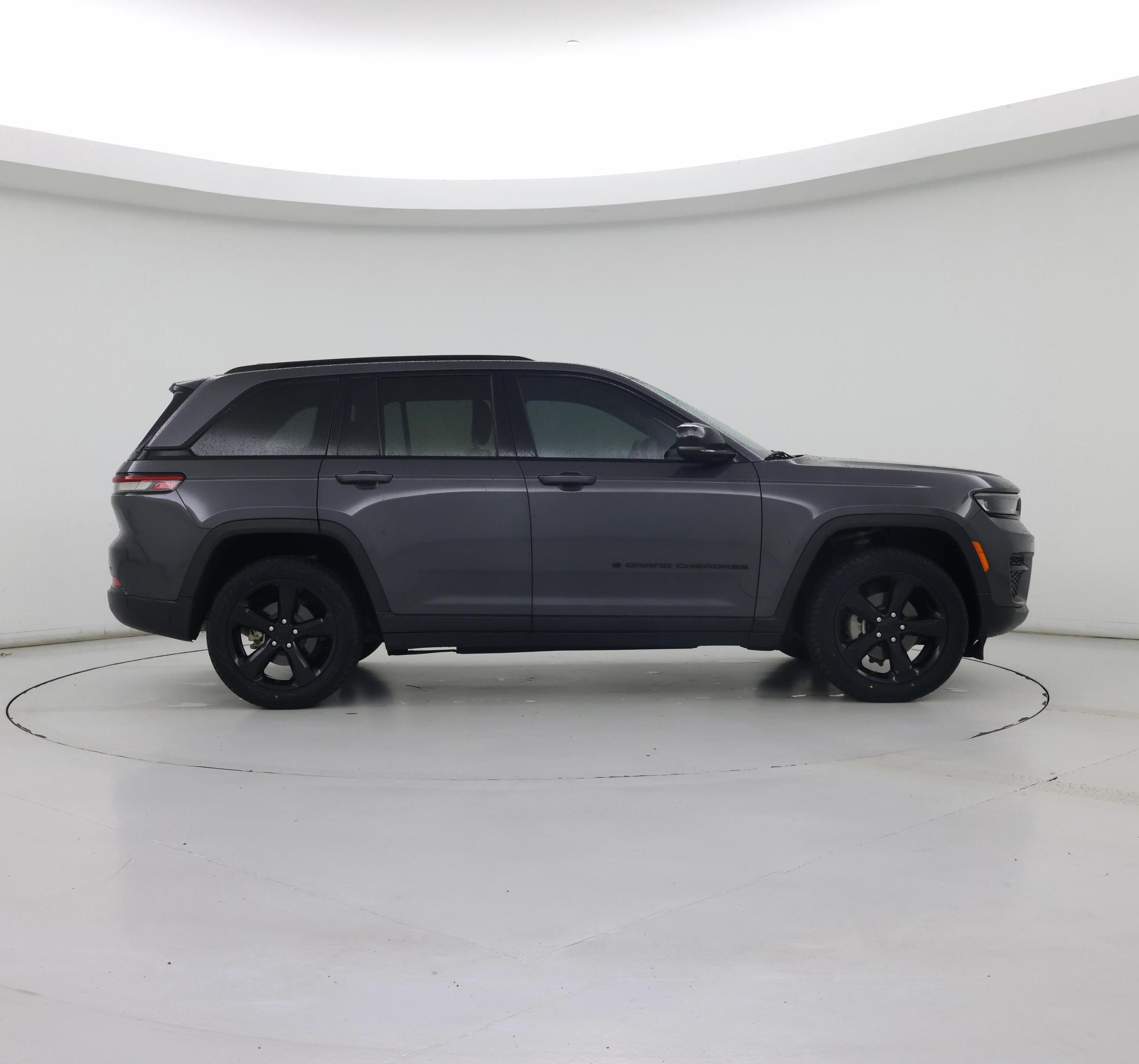 Thumbnail: 2023 Jeep Grand Cherokee - 7
