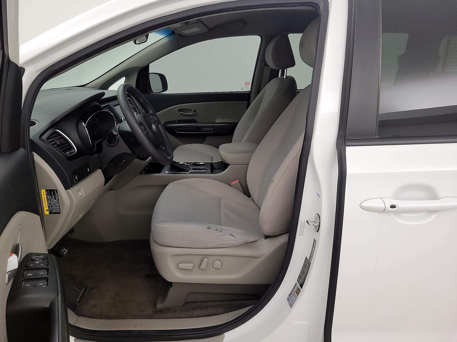 Thumbnail: 2021 Kia Sedona - 11