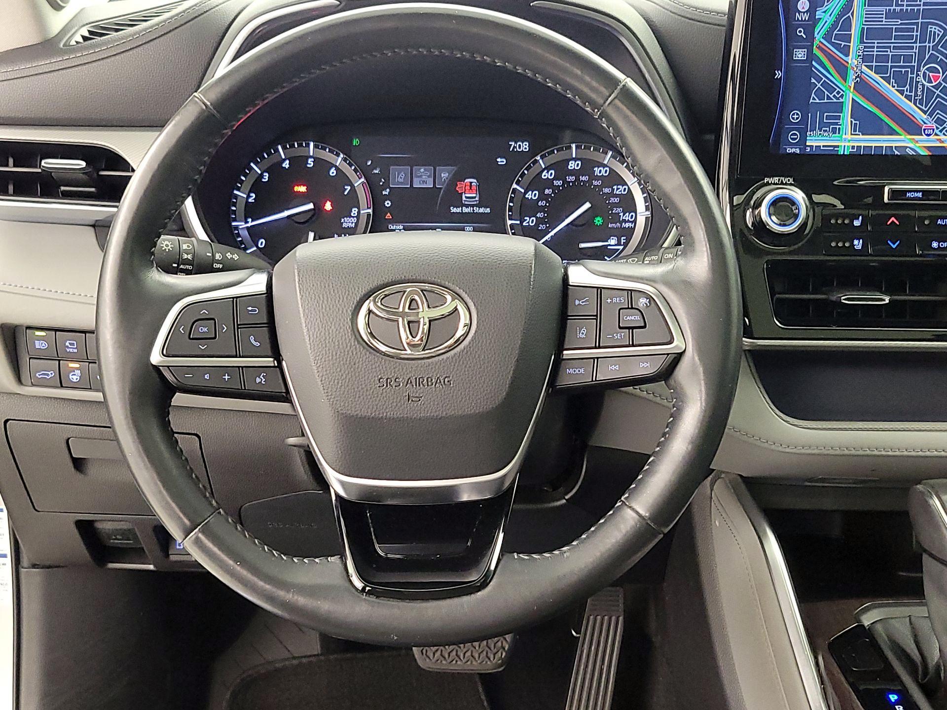 Thumbnail: 2021 Toyota Highlander - 10