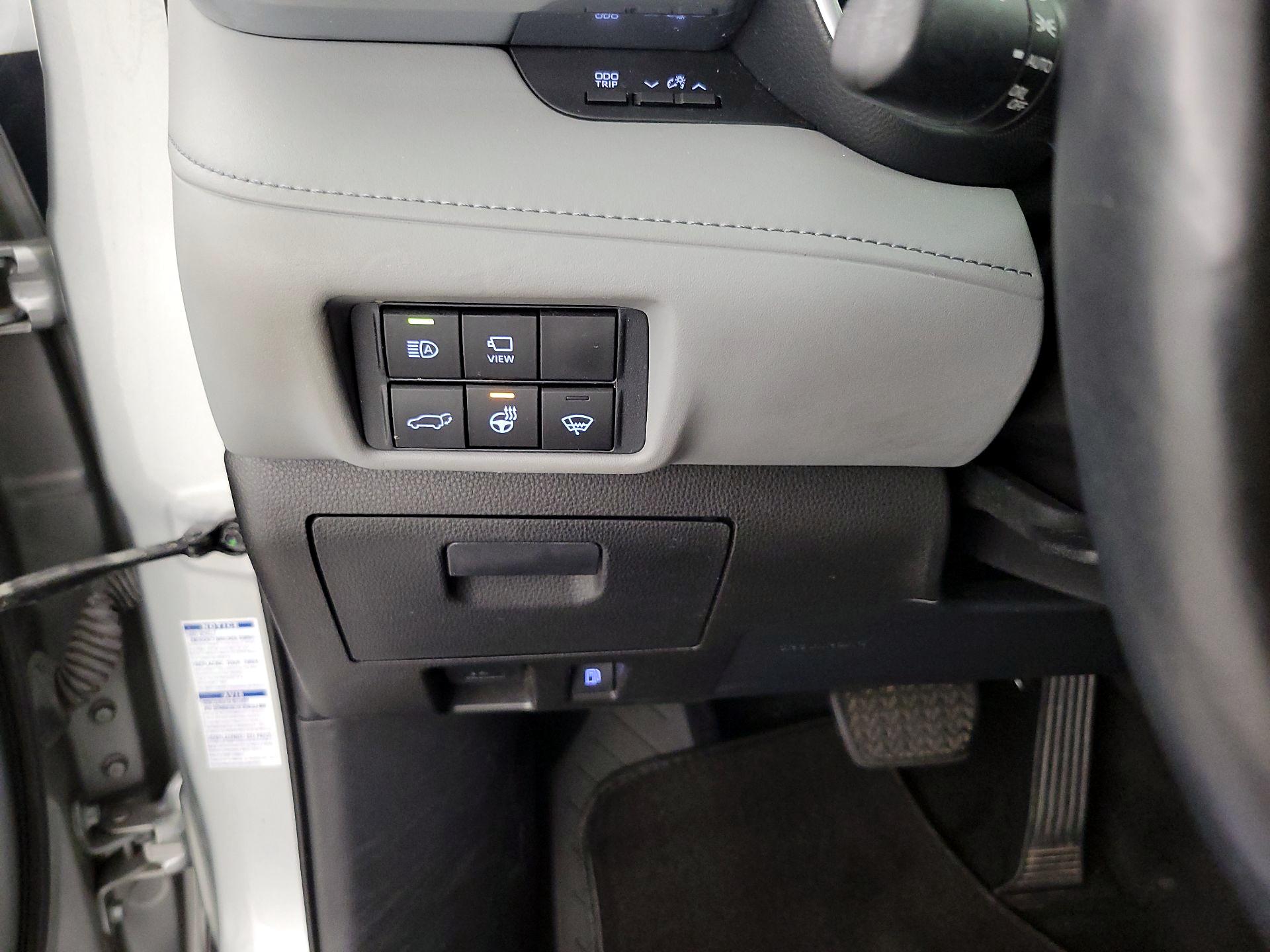 Thumbnail: 2021 Toyota Highlander - 13