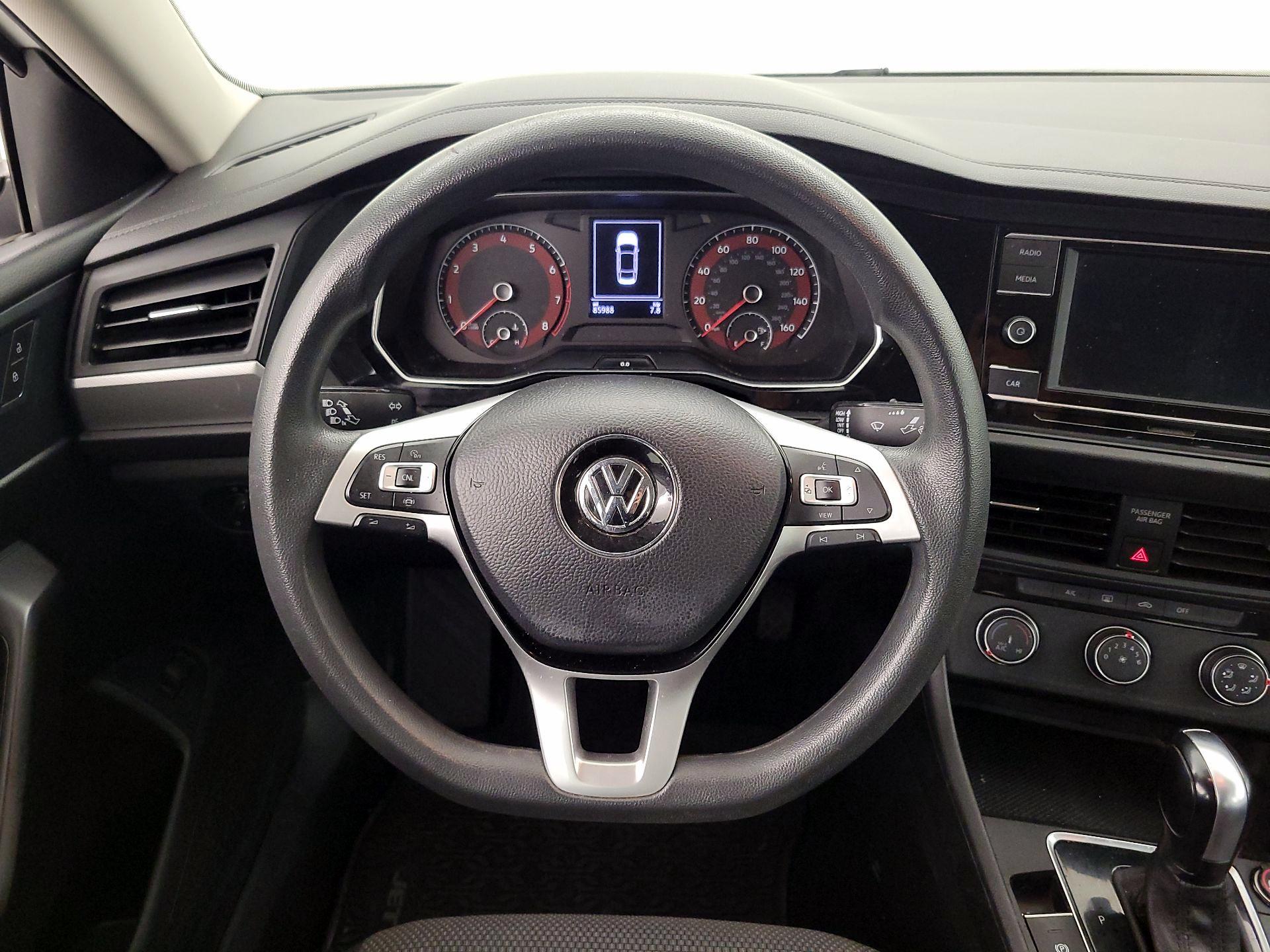 Thumbnail: 2019 Volkswagen Jetta - 10